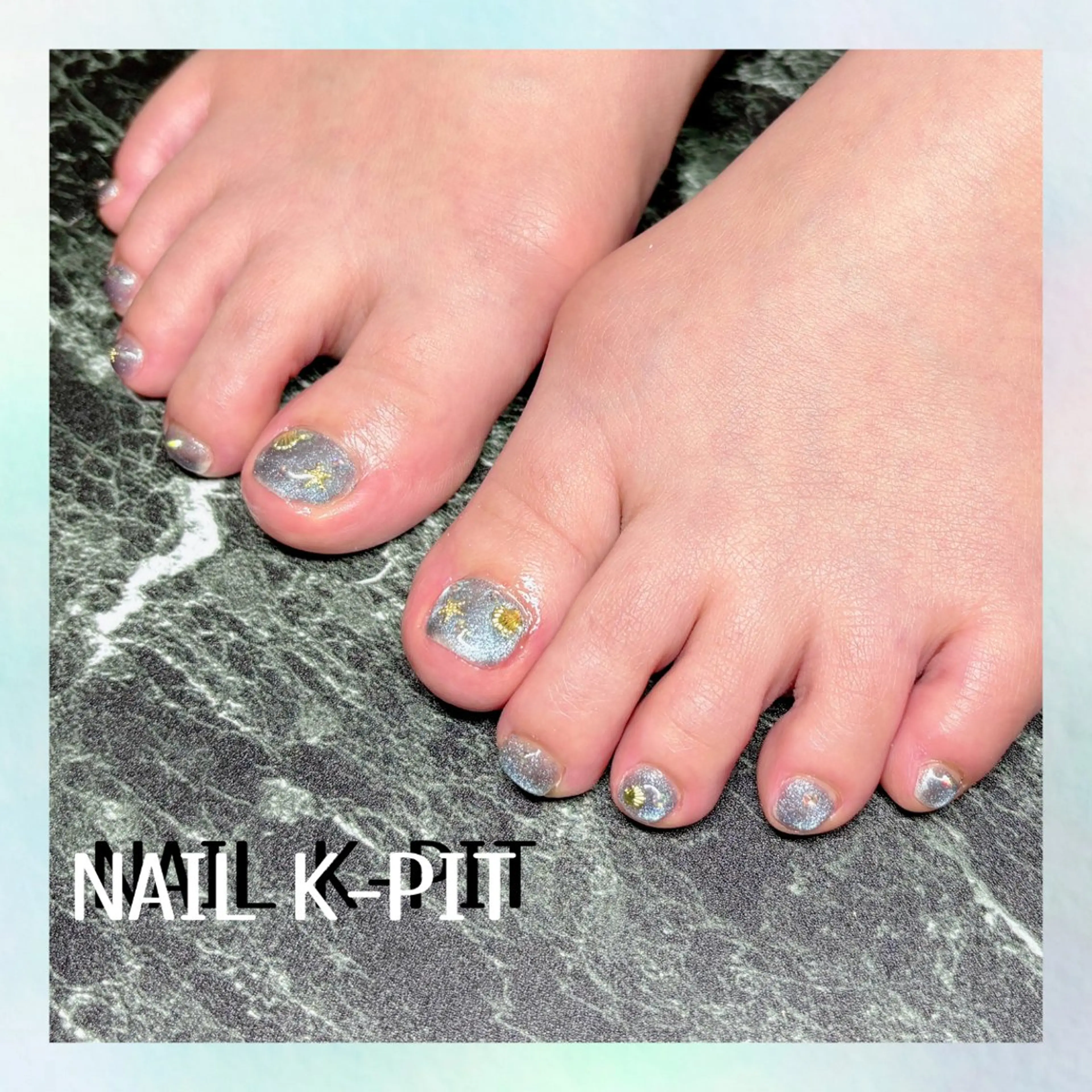 ネイル ブルー マグネットネイル 夏ネイル フットネイル NAIL K-PIT ネイル ケーピットの眉毛・アイブロウイメージ