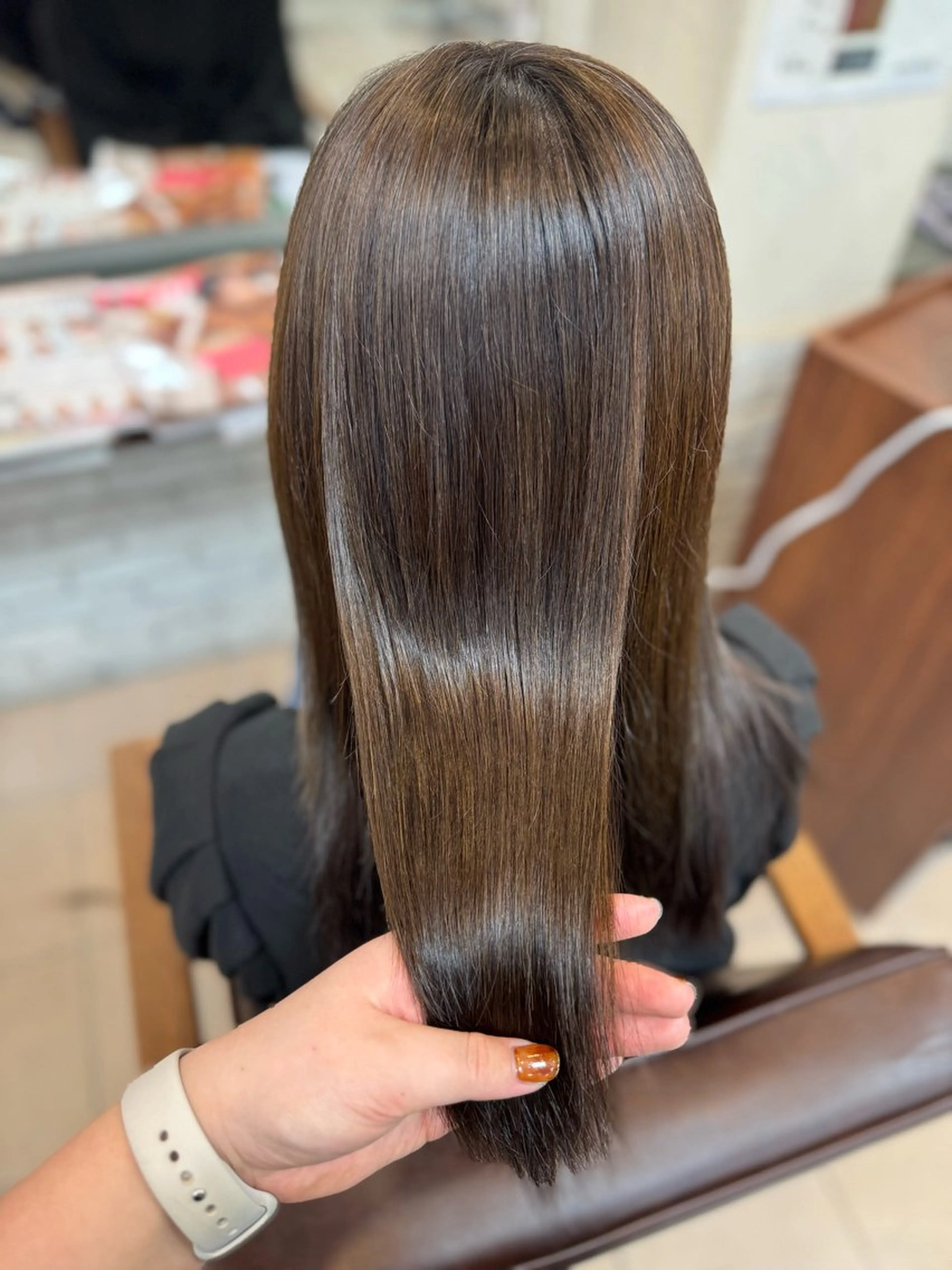 ミディアム カット ヘアカラー トリートメント 富澤あゆみ/髪質改善 /レイヤーカットのヘアスタイル