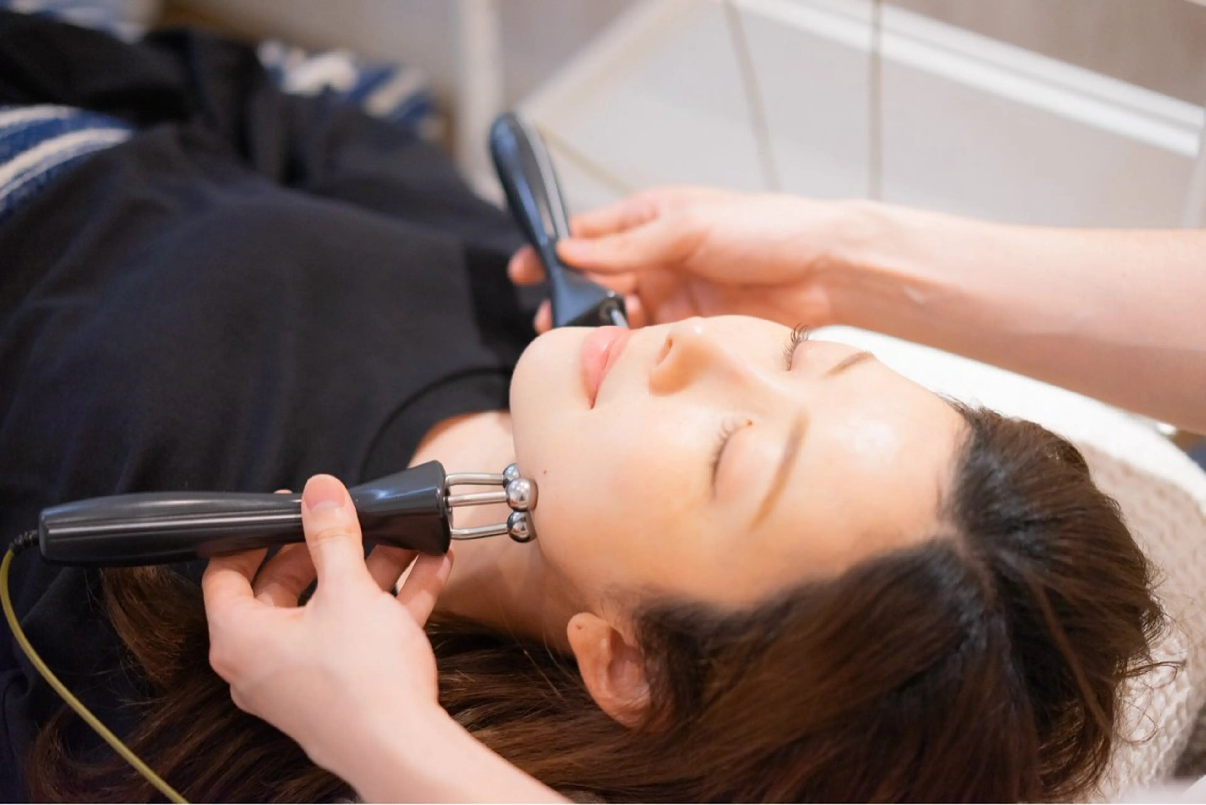 【むくみ＆贅肉撃退ならコレ🔥】初回50％off《美肌痩身EMS (50分) 11,000円→5,500円》の写真