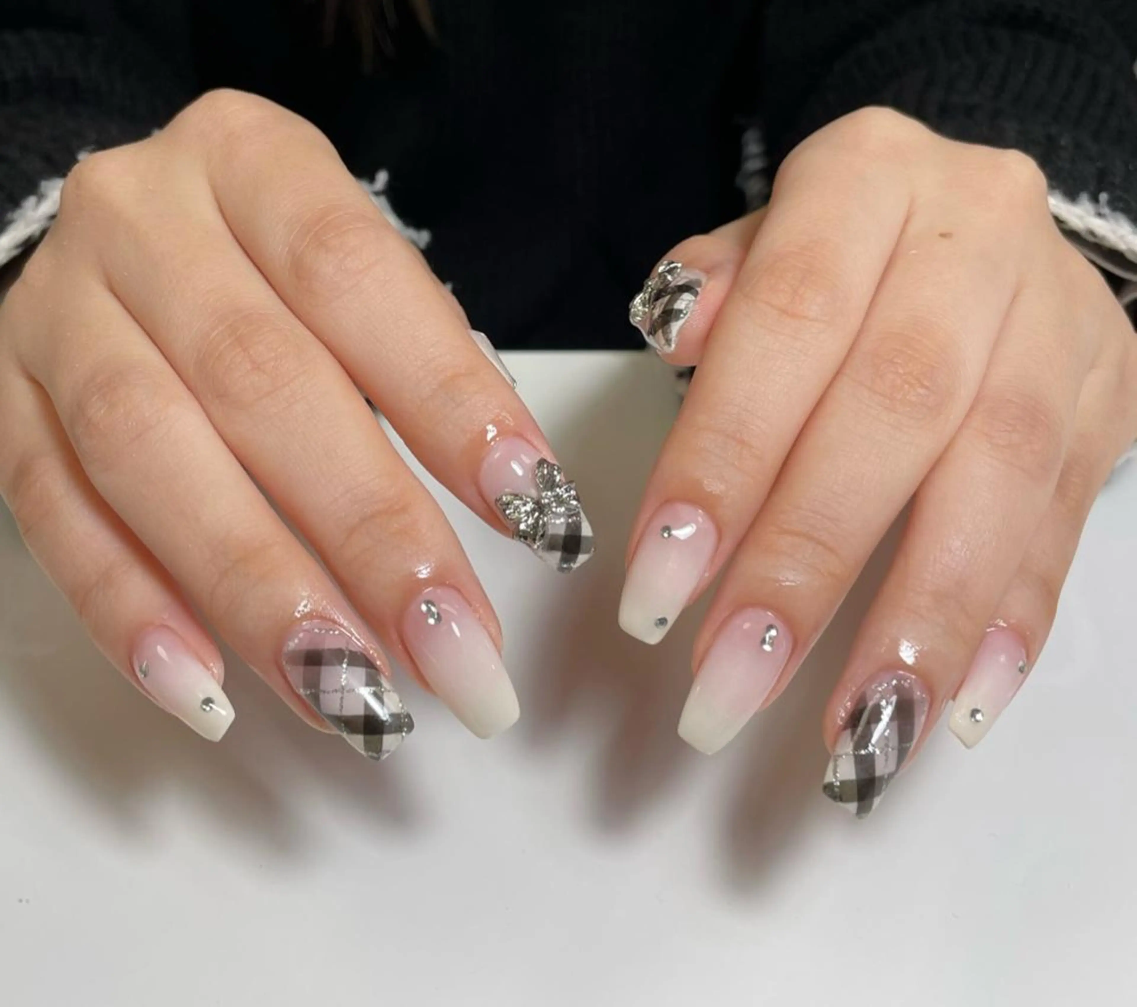 ネイル ハンドネイル ハンドケア 🍑 momo_nailのネイルデザイン