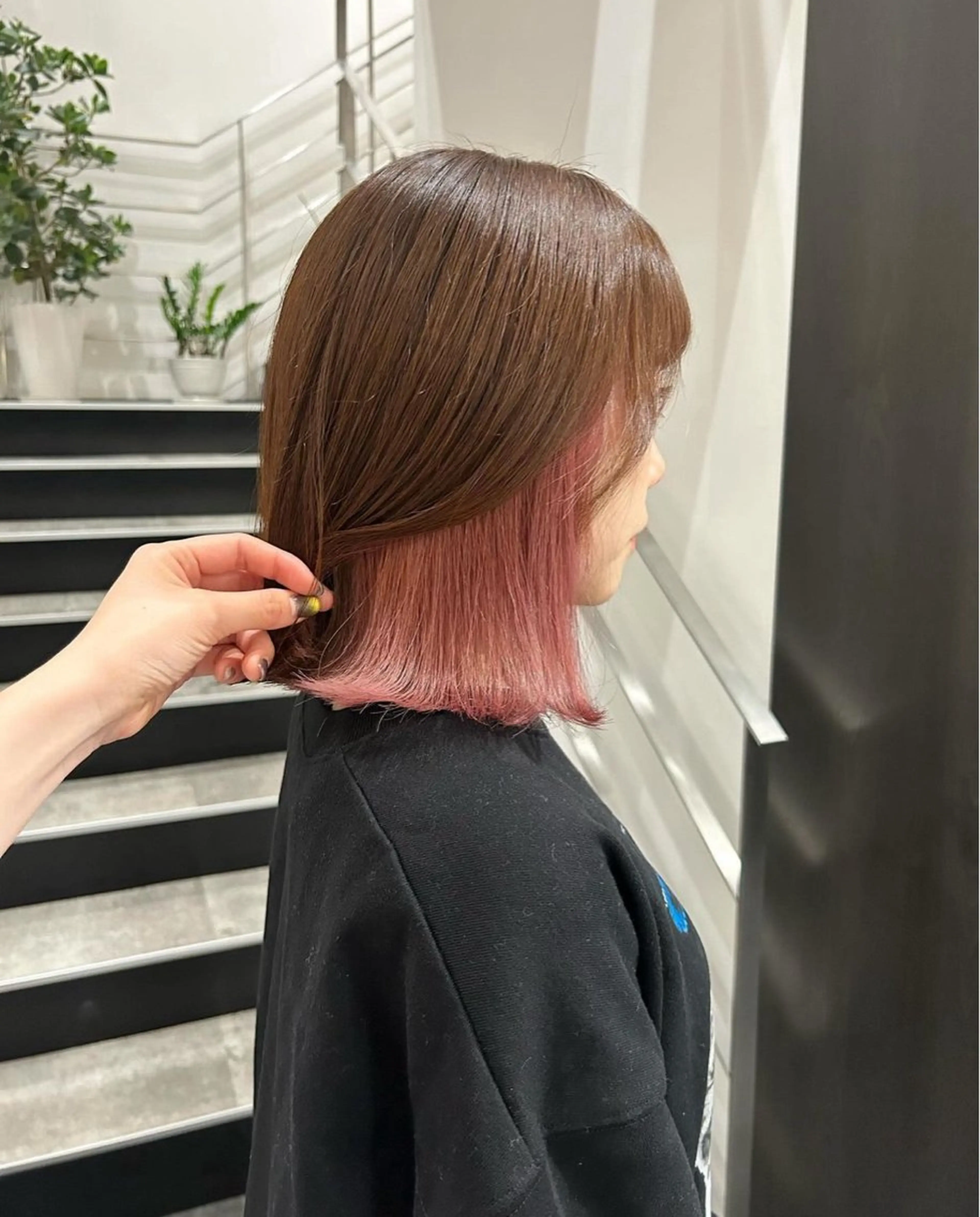 ミディアム カラー パーマ ヘアアレンジ インナーカラー ピンクカラー カット ヘアカラー stylist 🌸 kana.のヘアスタイル