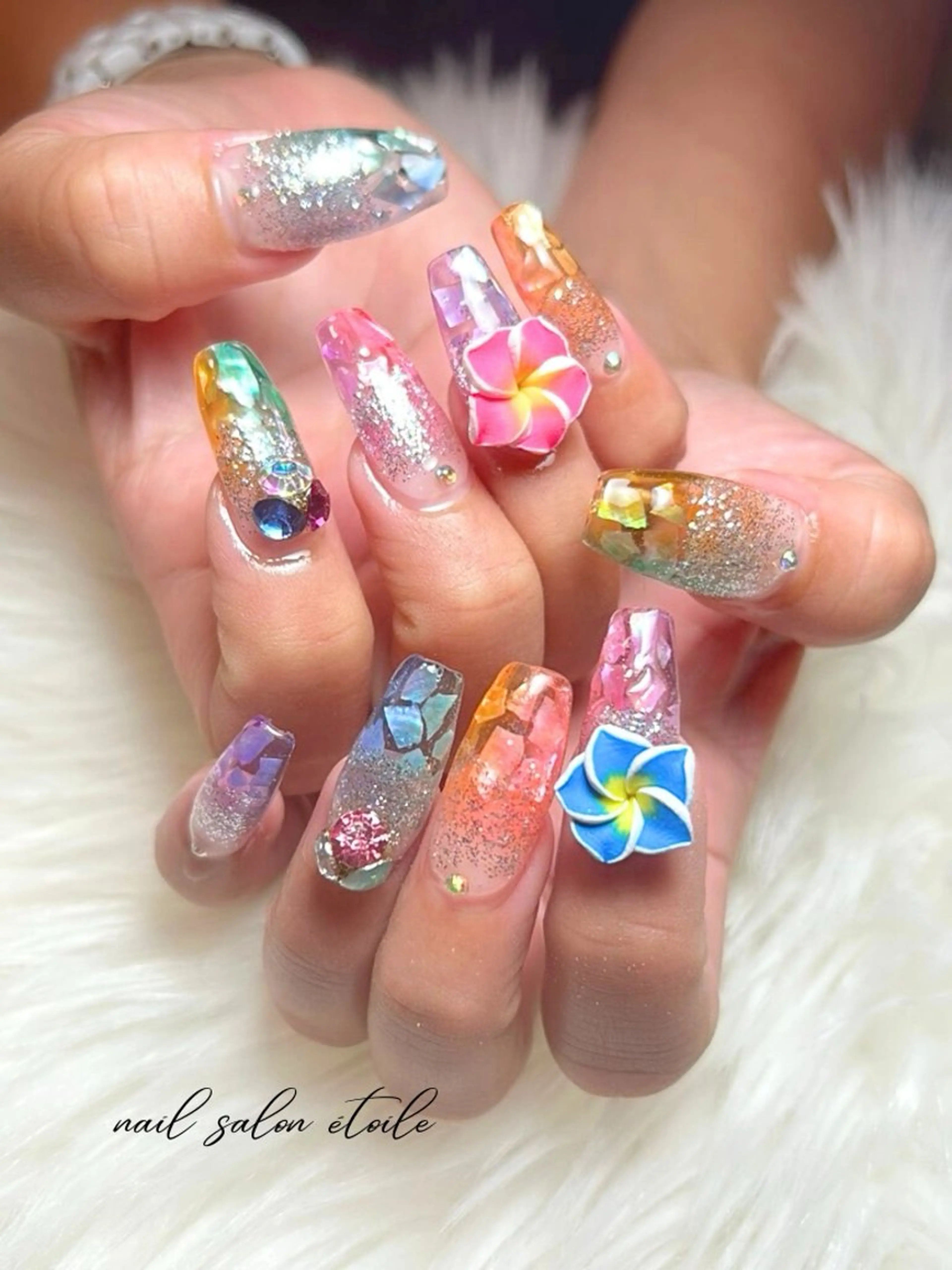 ネイル フラワーネイル ロングネイル 持ち込み 夏ネイル ハンドネイル nail salon étoileのネイルデザイン