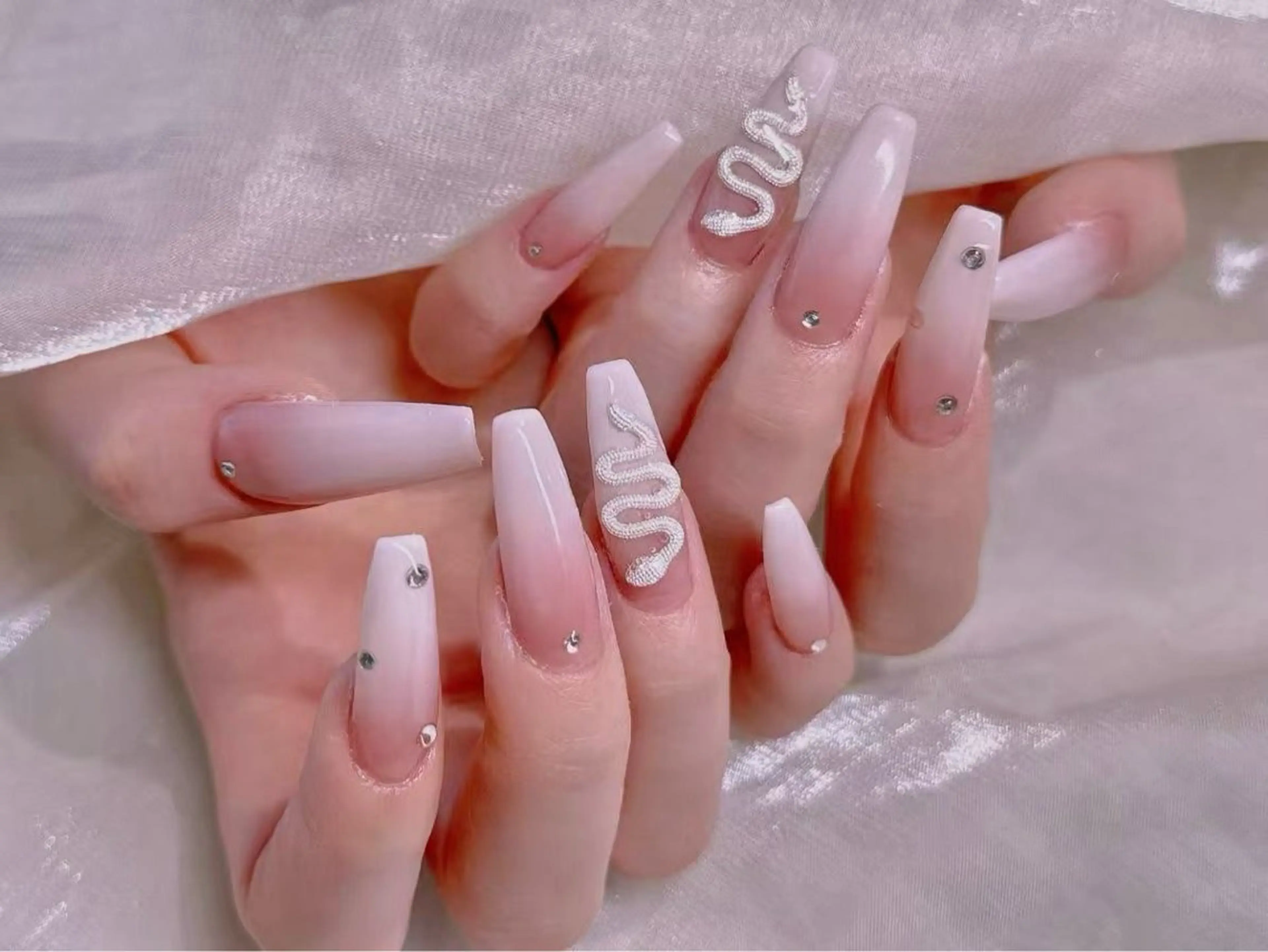 ネイル 長さだし専門店 M2　rikaのネイルデザイン