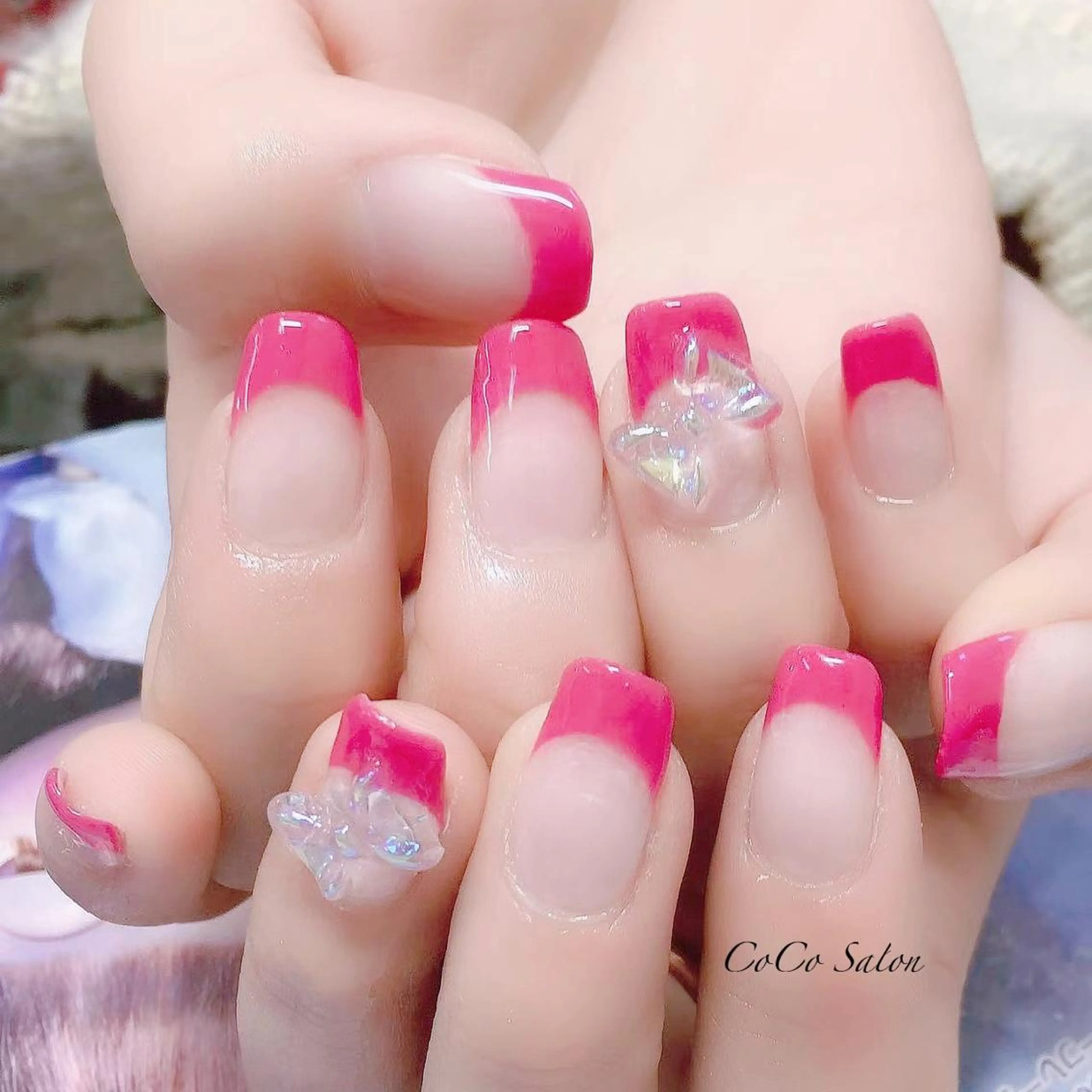 ネイル 成人式 長さ出し フレンチネイル ジェルネイル キラキラネイル CoCoSalon ネイル/まつ毛予約のネイルデザイン