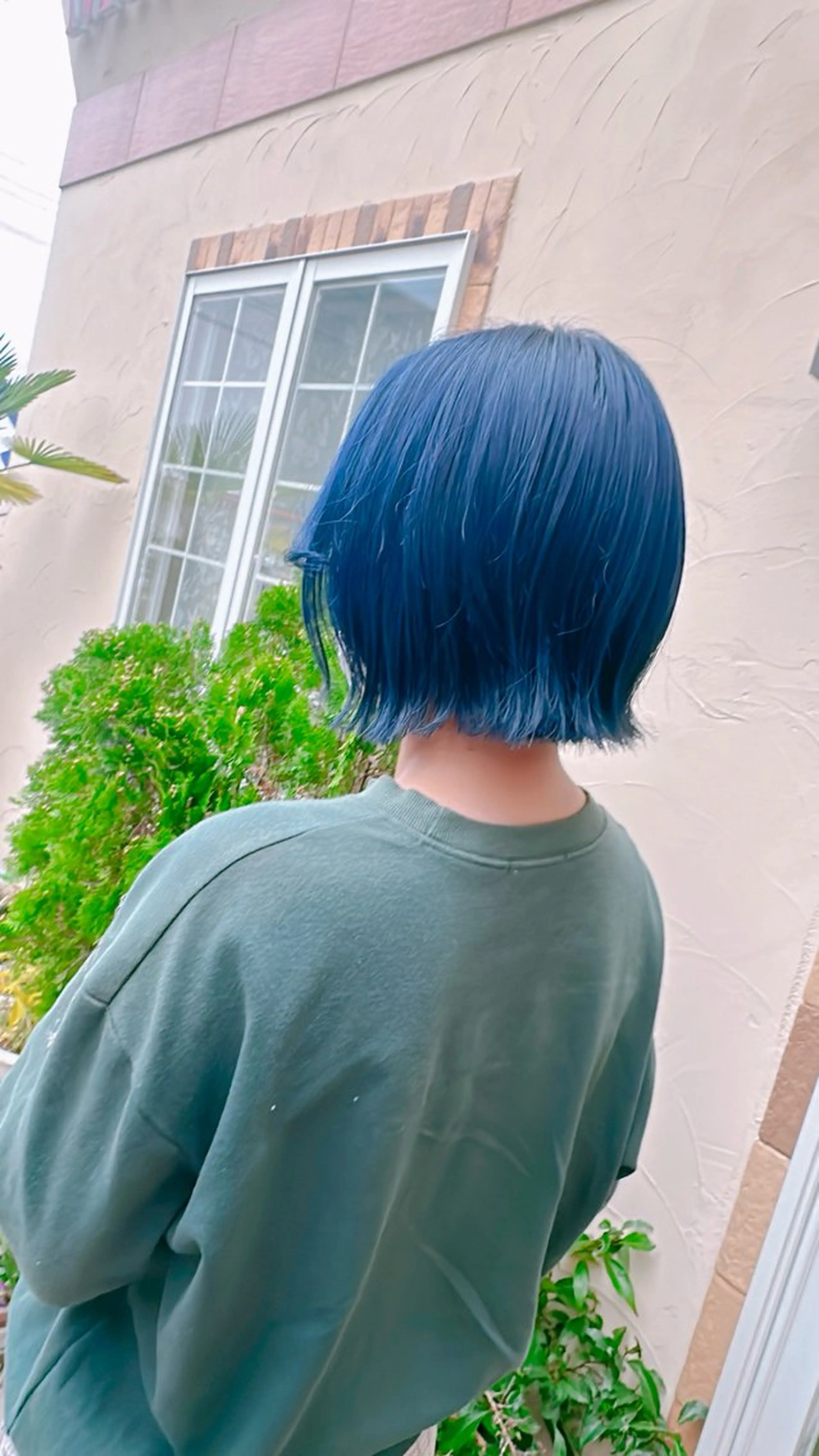 ミディアム カラー ブリーチ ブルーカラー ネイビーカラー たに えりのヘアスタイル