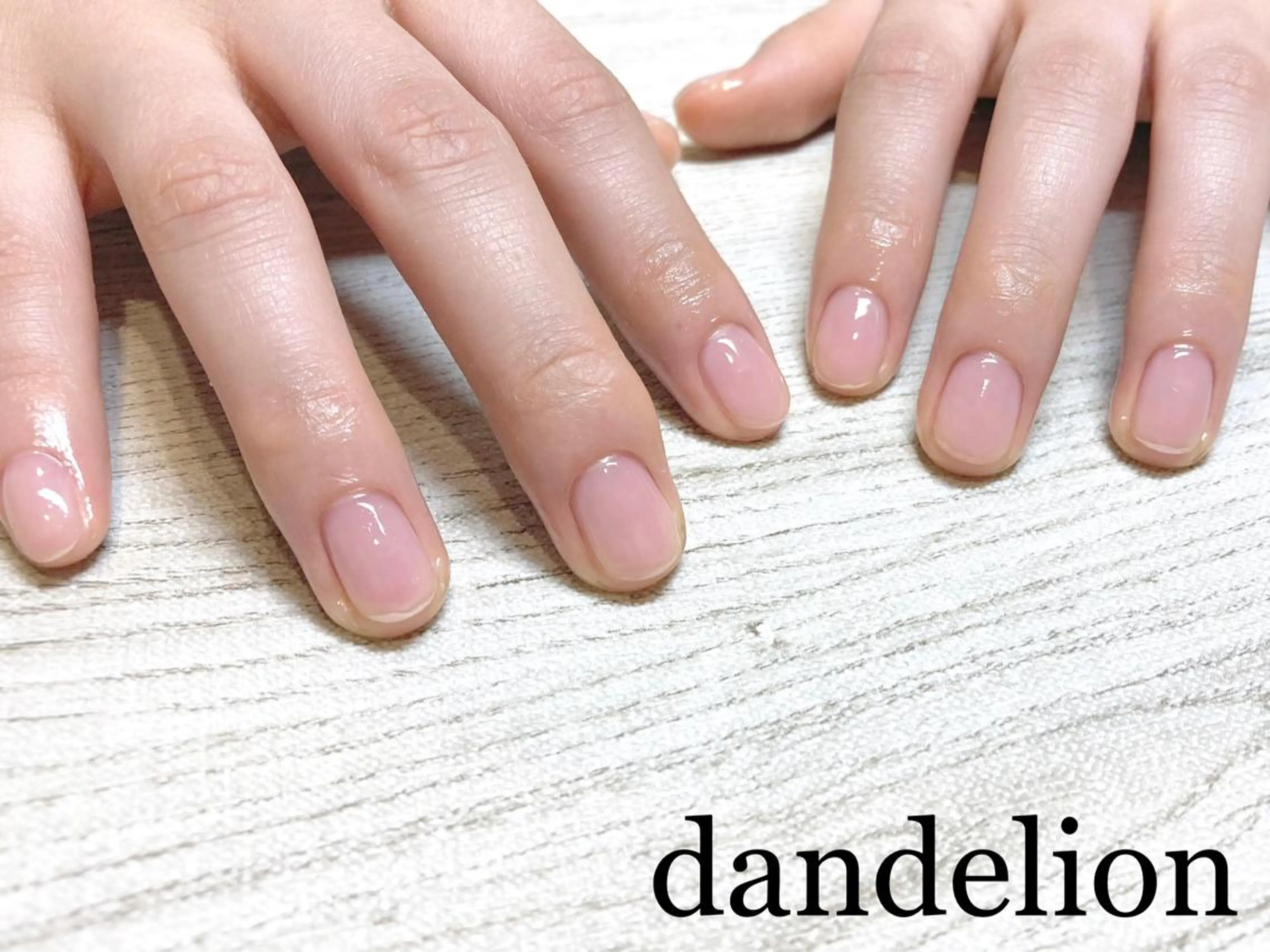 ネイル ハンドネイル ハンドケア dandelion ダンデライオンのネイルデザイン