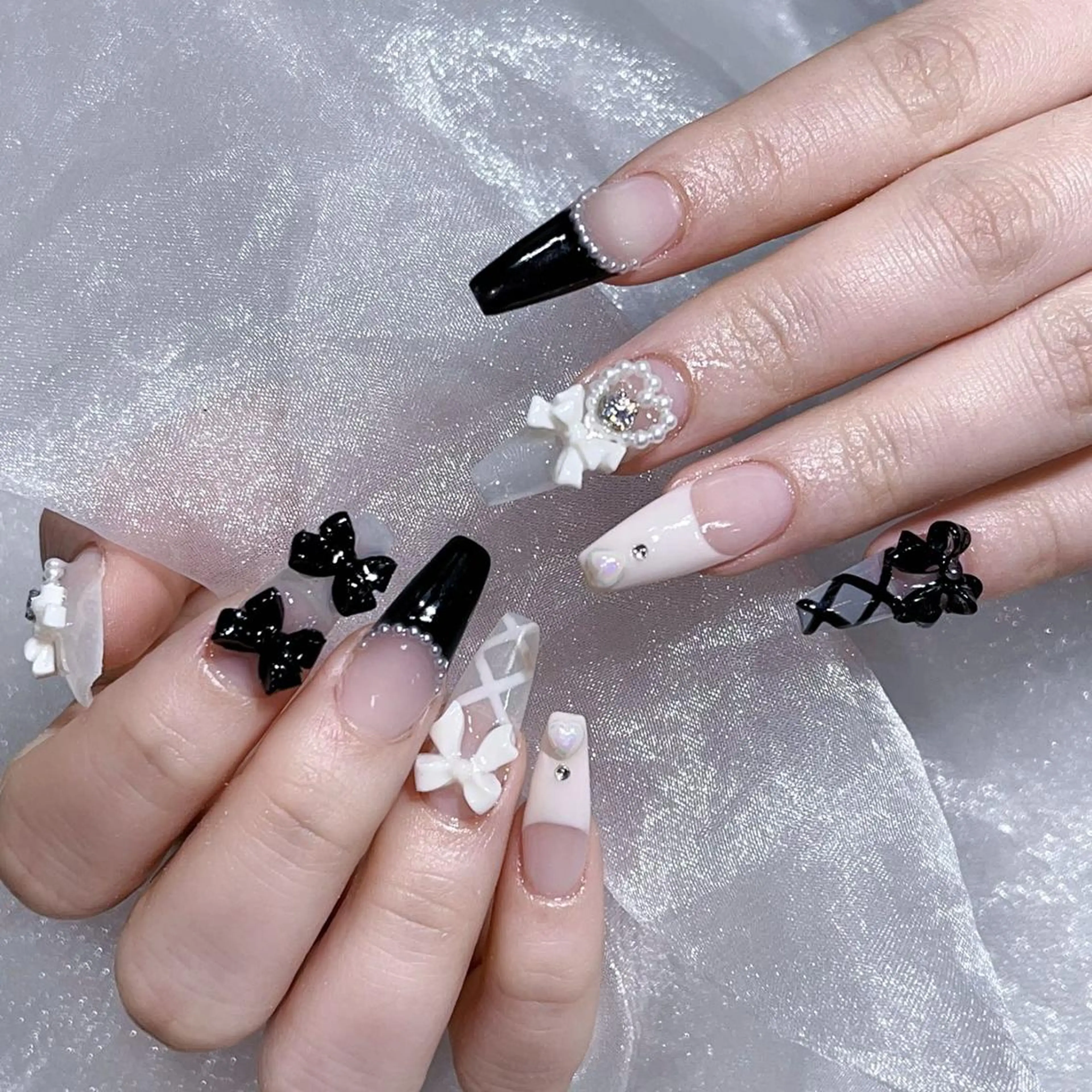 ネイル ハンドネイル Queen‘s なんのネイルデザイン