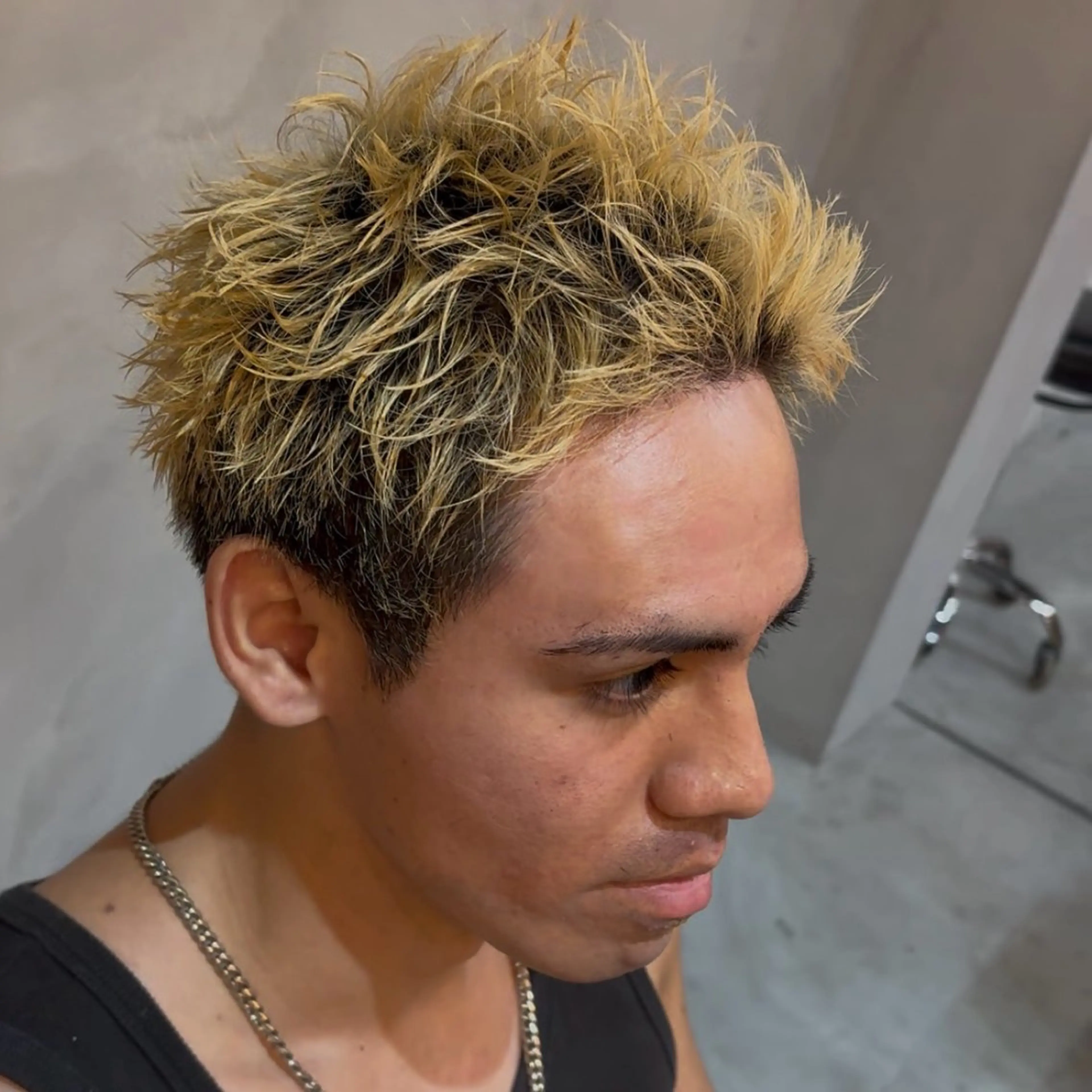 ショート カラー メンズ カット ヘアカラー ツイスパ/ TAKUMIの眉毛・アイブロウイメージ