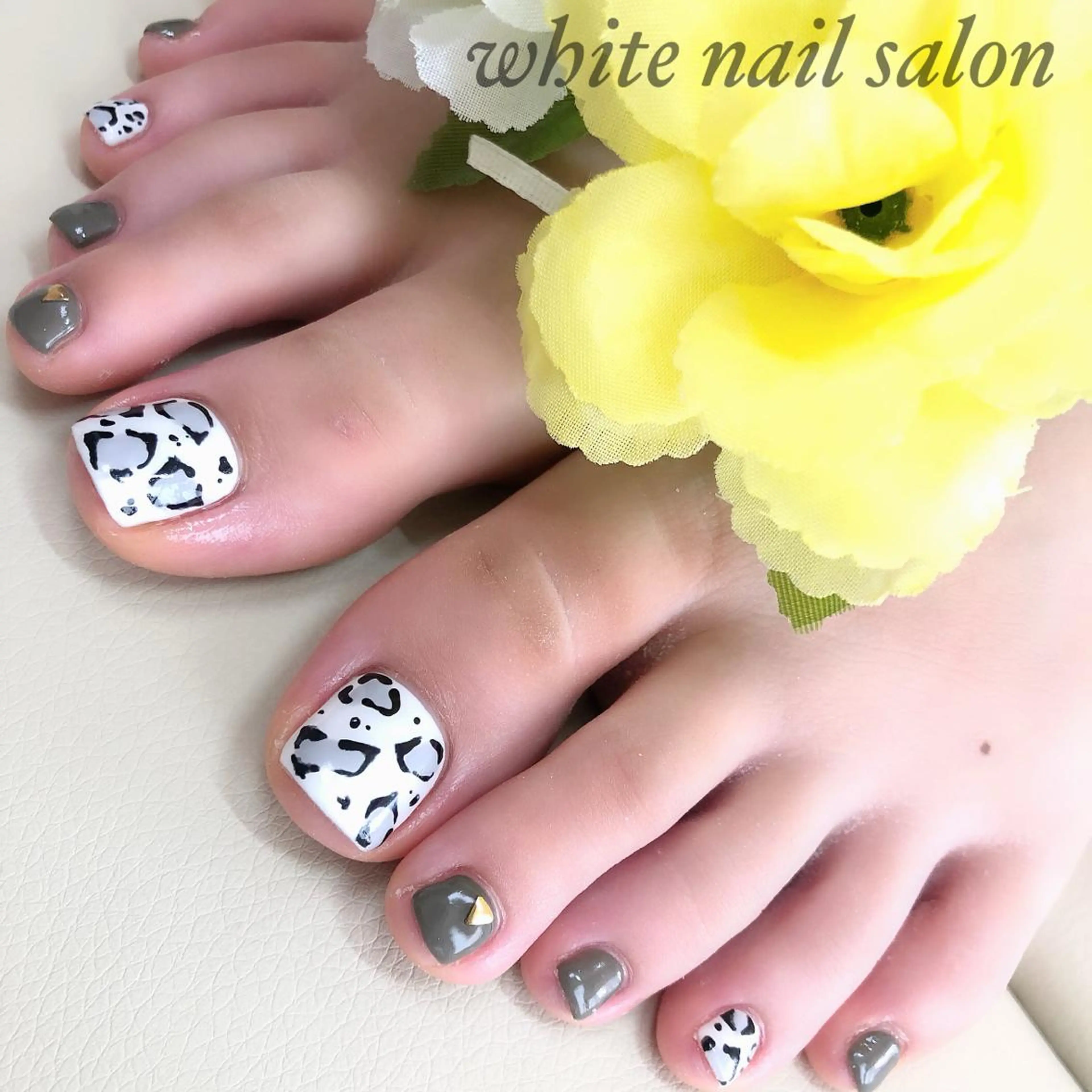 ネイル アートネイル フットネイル フレンチネイル ジェルネイル ハードジェル フットネイル white nail salonのネイルデザイン