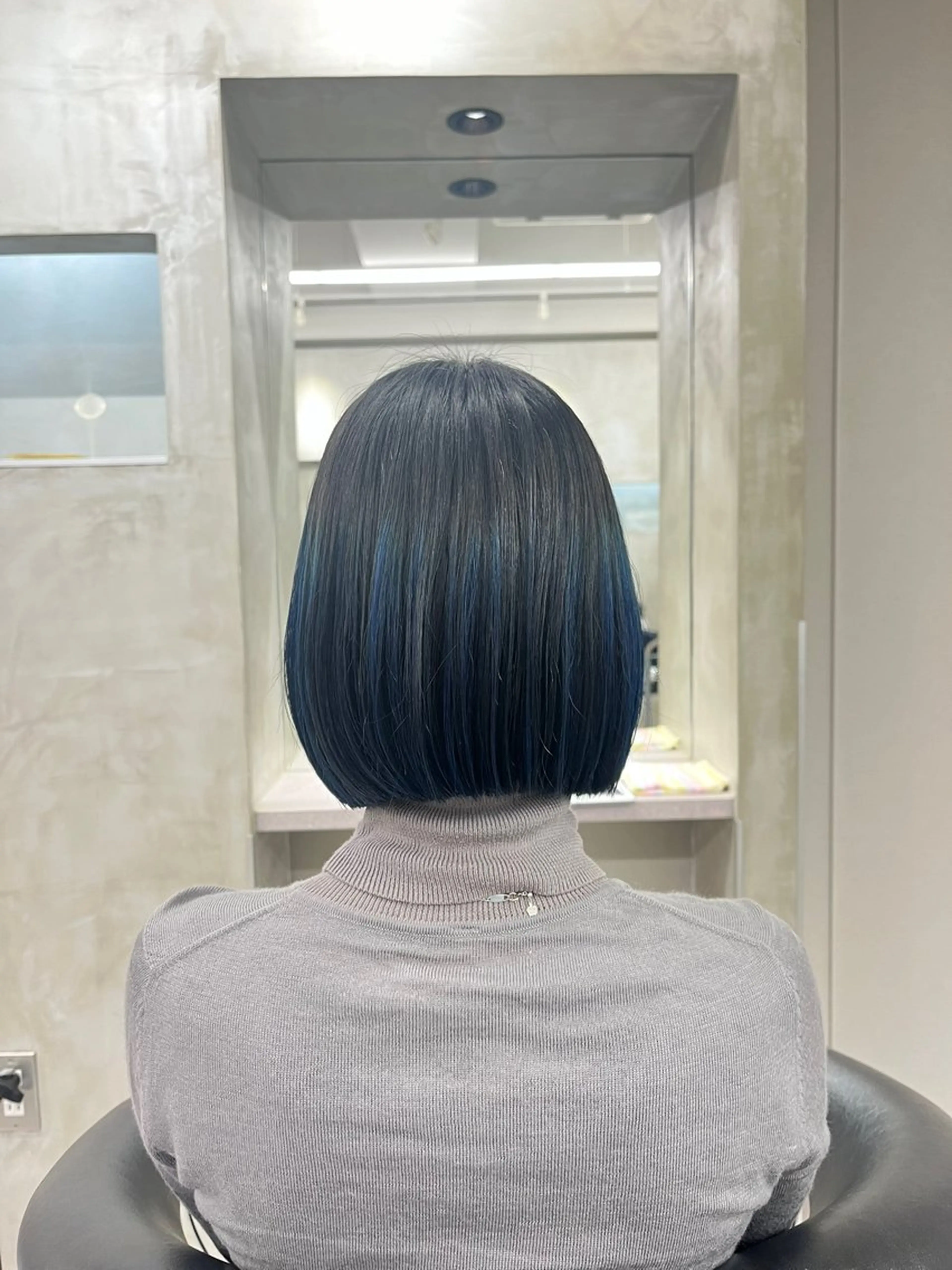 ショート ヘアカラー 小倉 結衣のヘアスタイル