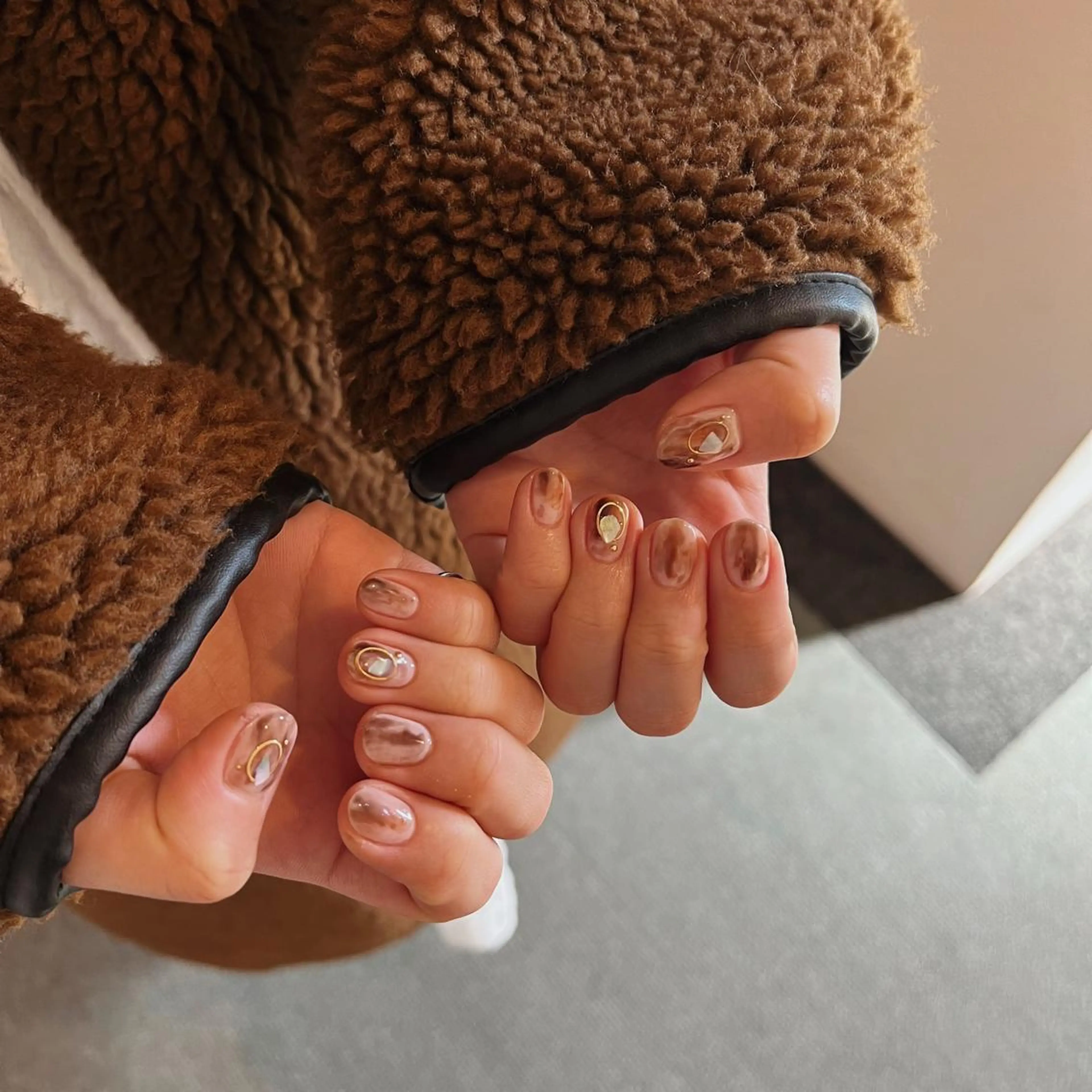 ネイル オーロラネイル フットネイル フレンチネイル ジェルネイル 韓国ネイル ハンドネイル ハンドケア 【ENサロン】 Rei🎀Nailのネイルデザイン