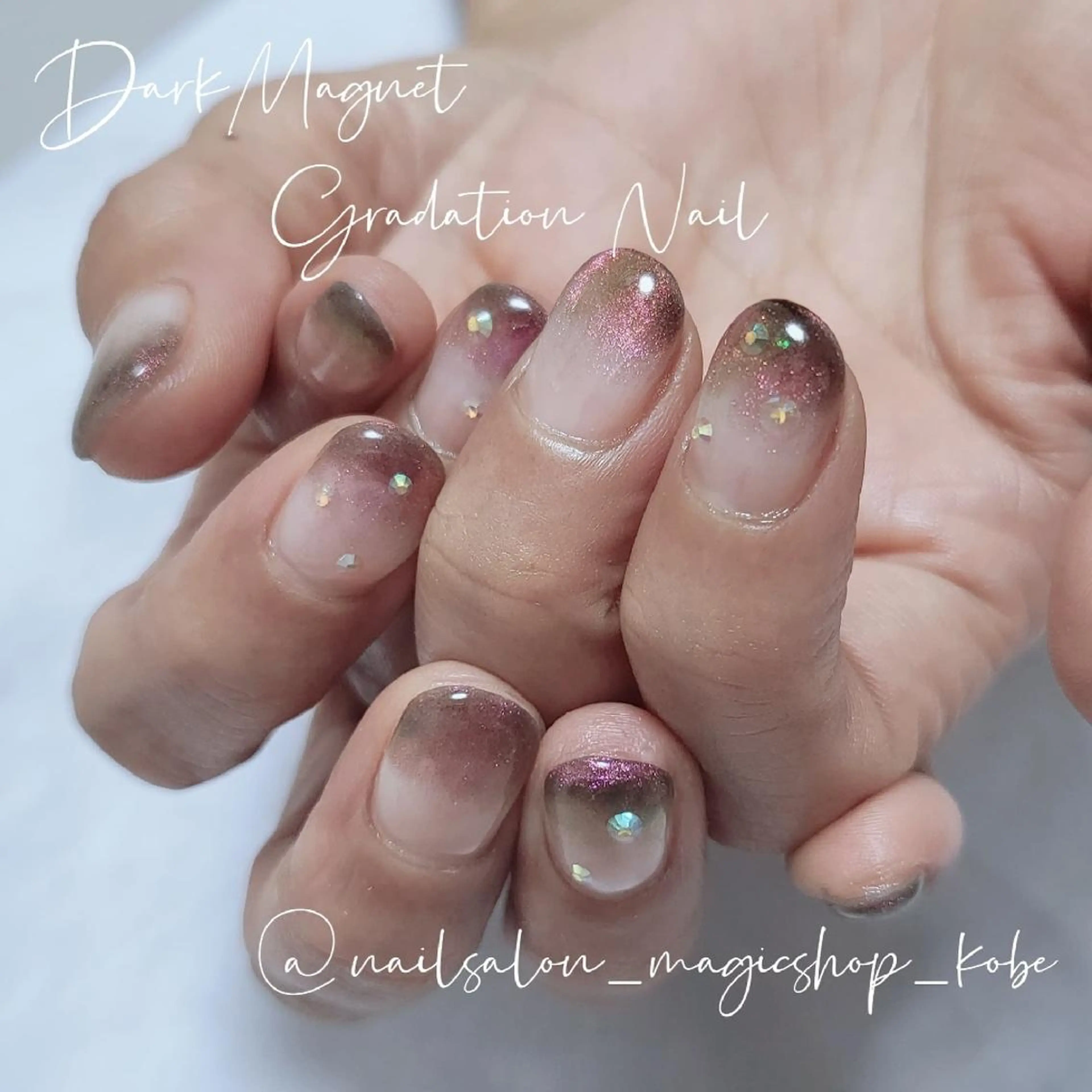 ネイル ジェルネイル グラデーション グリーン マグネットネイル パープル ハンドネイル Nailsalon MagicShopのネイルデザイン