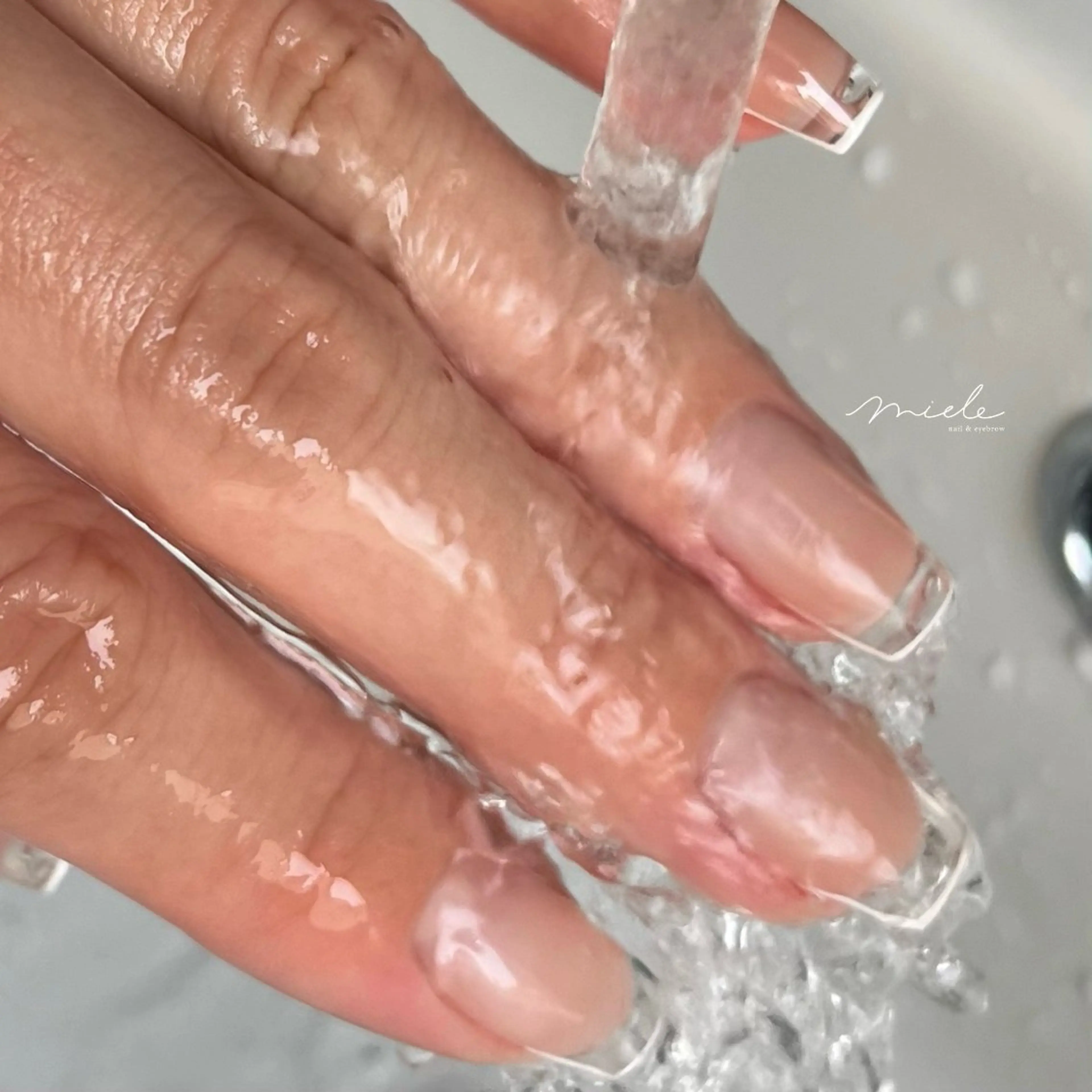 ネイル クリアネイル フレンチネイル ハンドネイル miele【ミエレ】 海外シンプルデザインのネイルデザイン