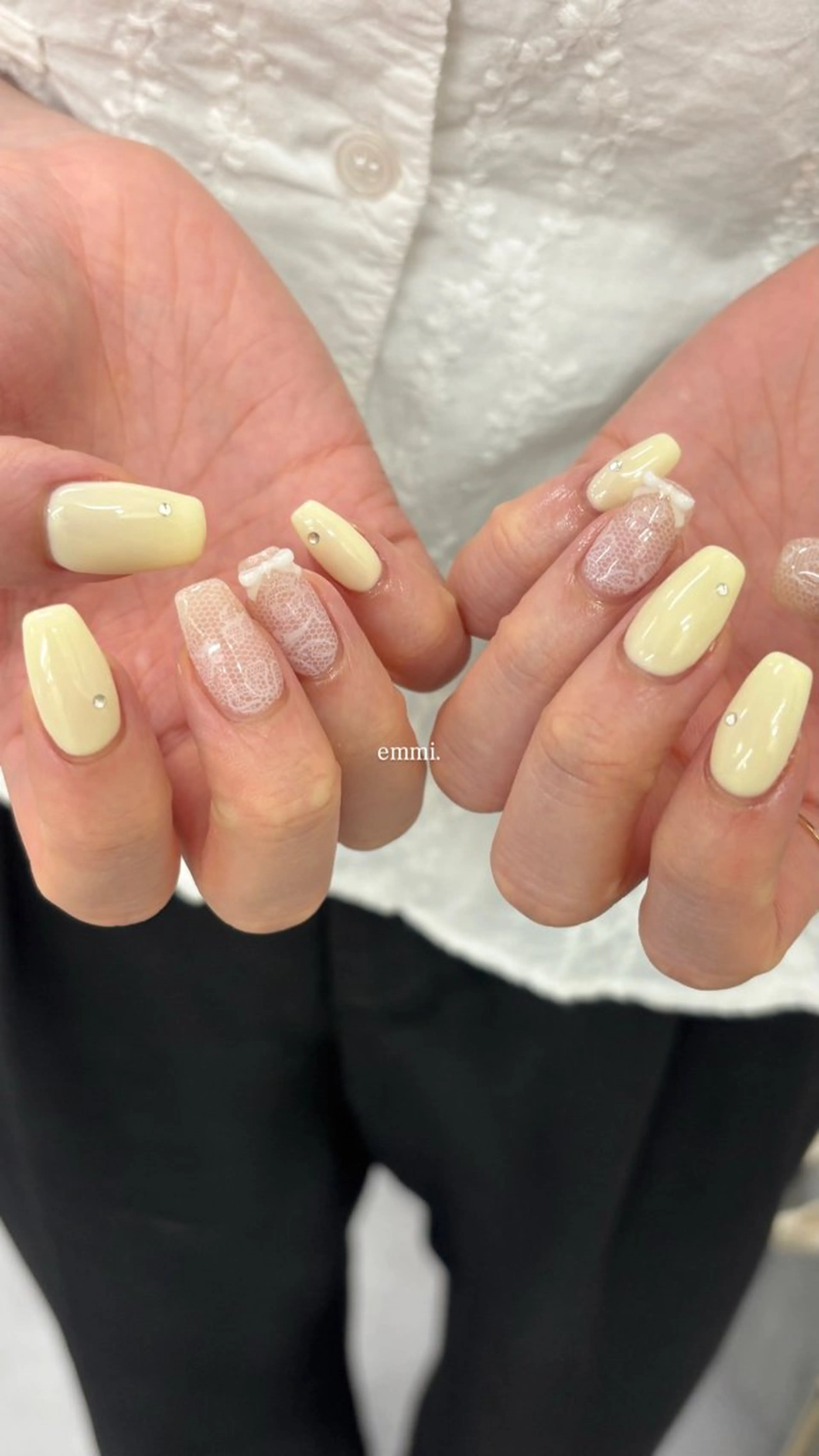 ネイル フレンチネイル ガーリー リボン ハンドネイル emmi nailのネイルデザイン