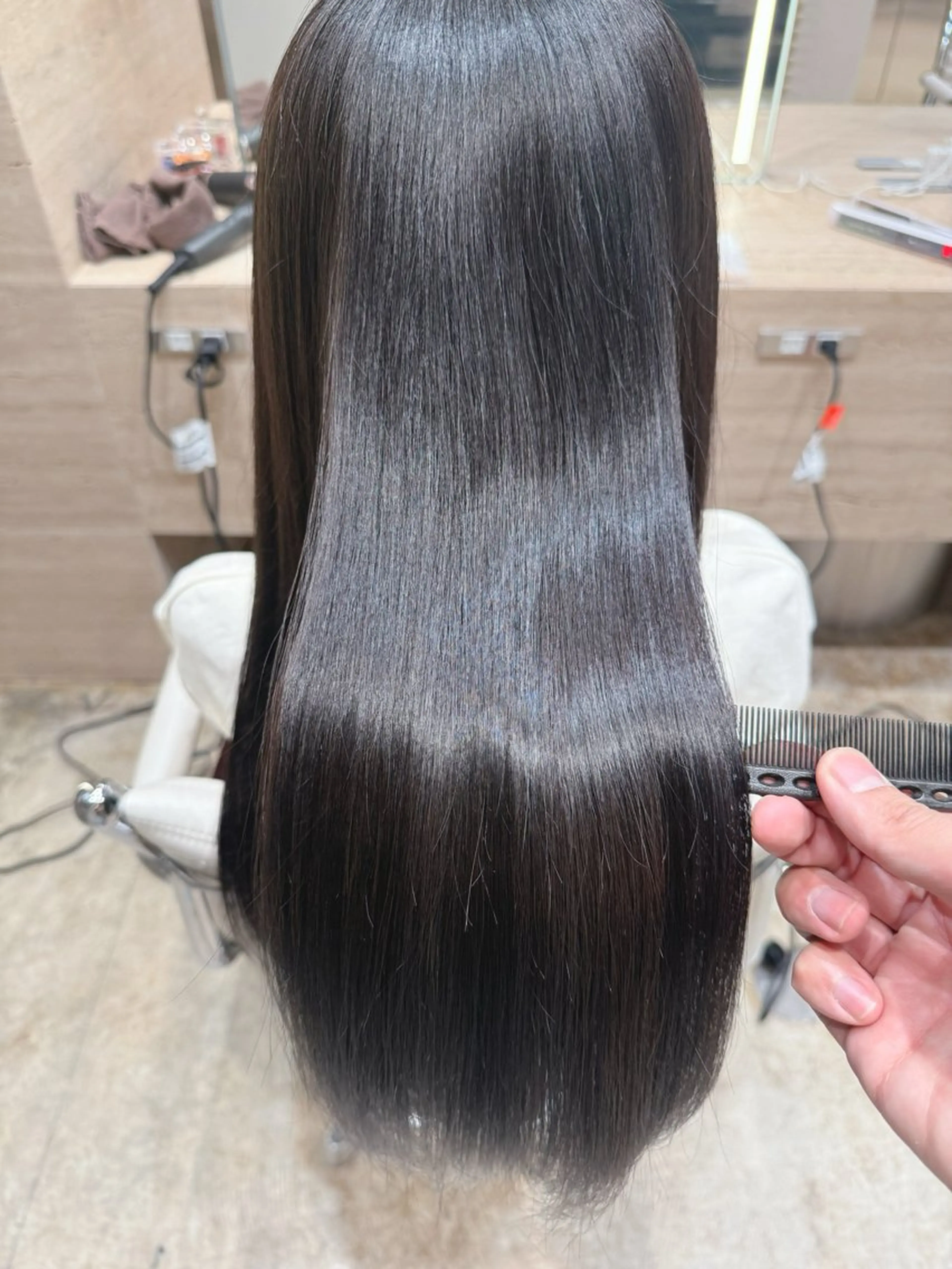 ロング カット トリートメント ✨小顔ショート /ハイトーン　河内のヘアスタイル