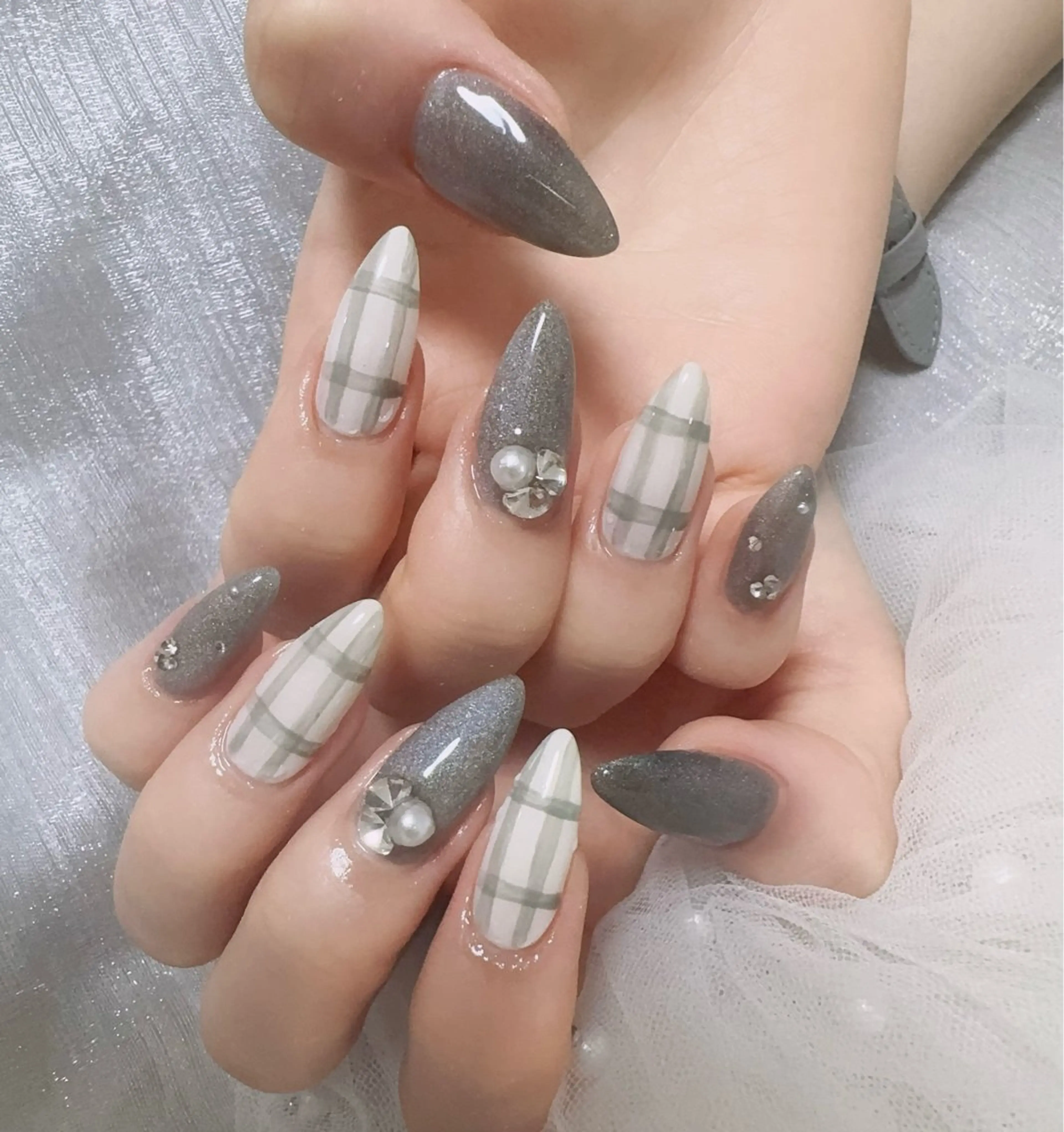 ネイル &ME ネイルサロンのネイルデザイン