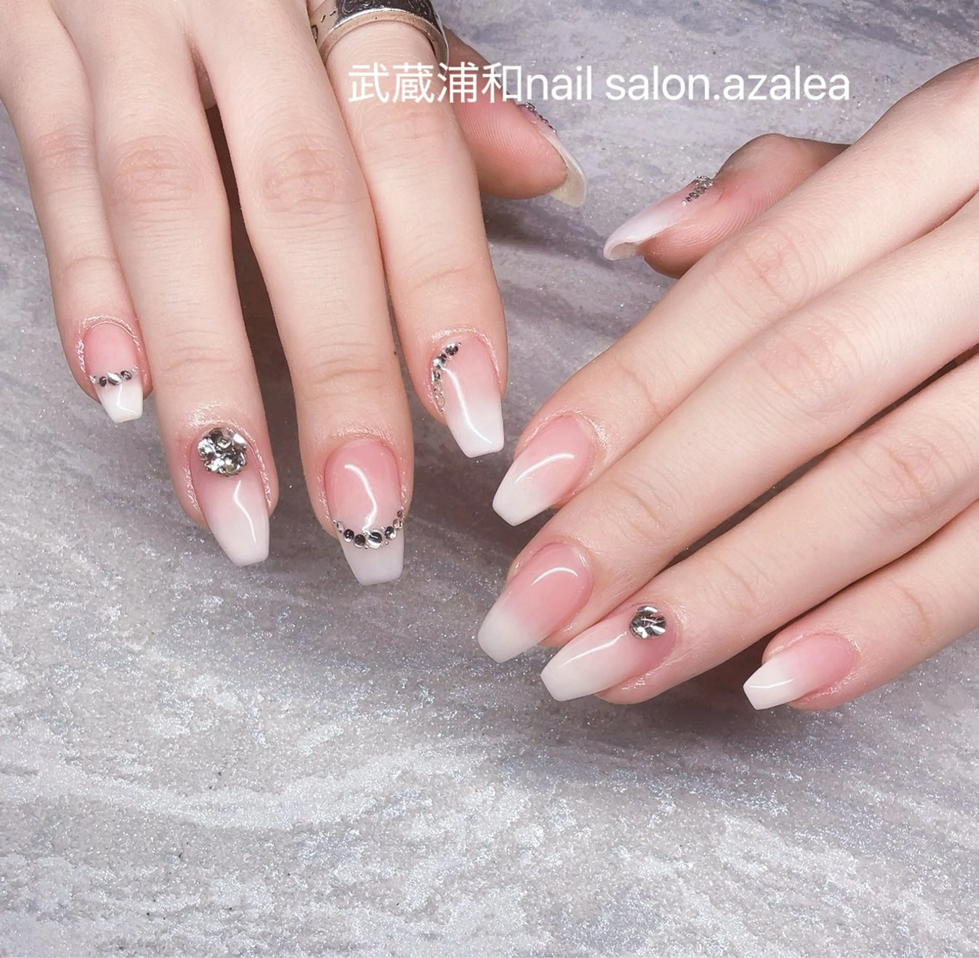 ネイル ハンドネイル R inのネイルデザイン