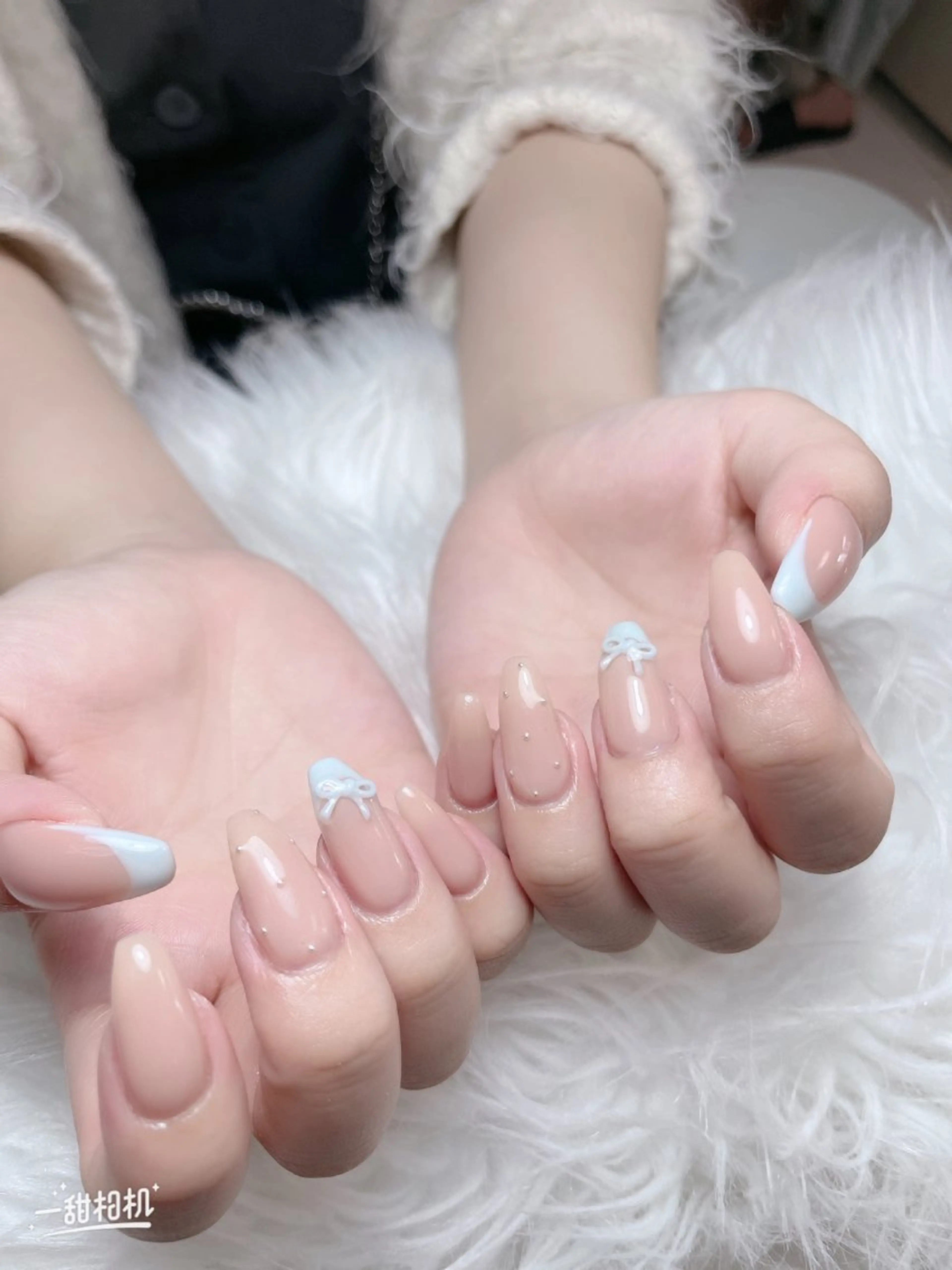 ネイル チークネイル 長さ出し フレンチネイル キラキラネイル ラメ(グリッター) ハンドネイル Vp ネイルのネイルデザイン