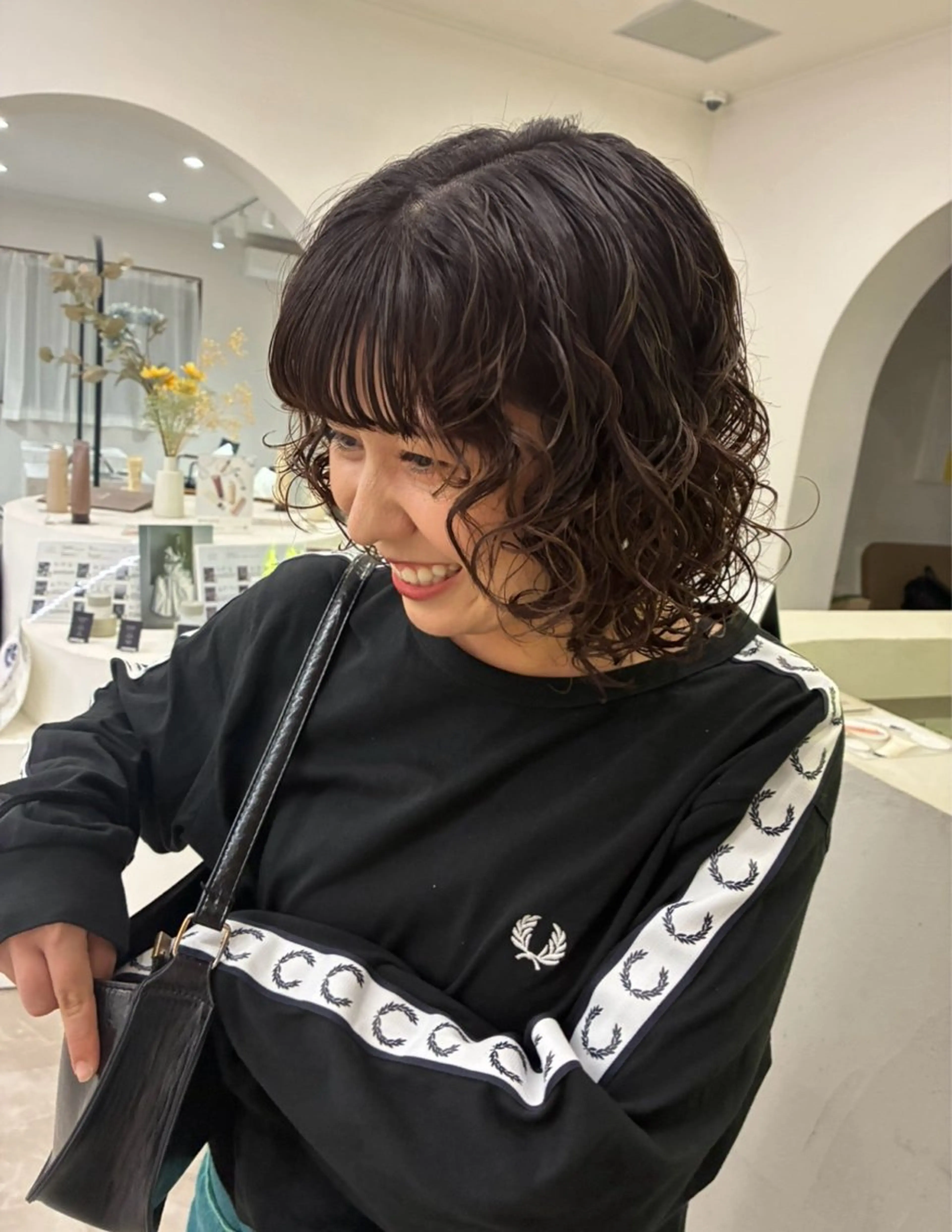 ショート ボブ パーマ カリン| debut泡瀬店のヘアスタイル