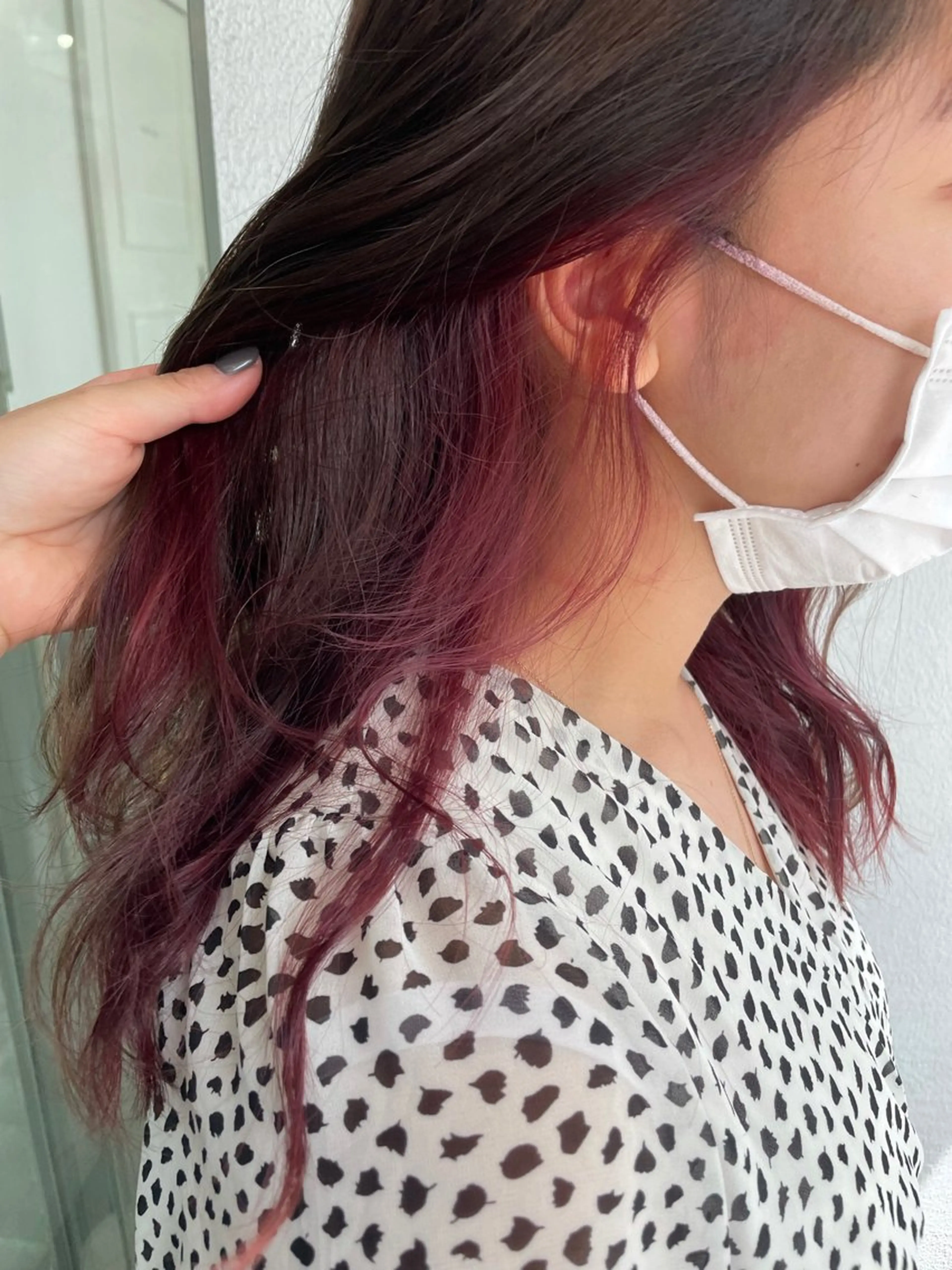 ロング カラー カシス インナーカラー ピンクカラー カット ヘアカラー トリートメント ヘッドスパ miyu/完全個室 /髪質改善のヘアスタイル