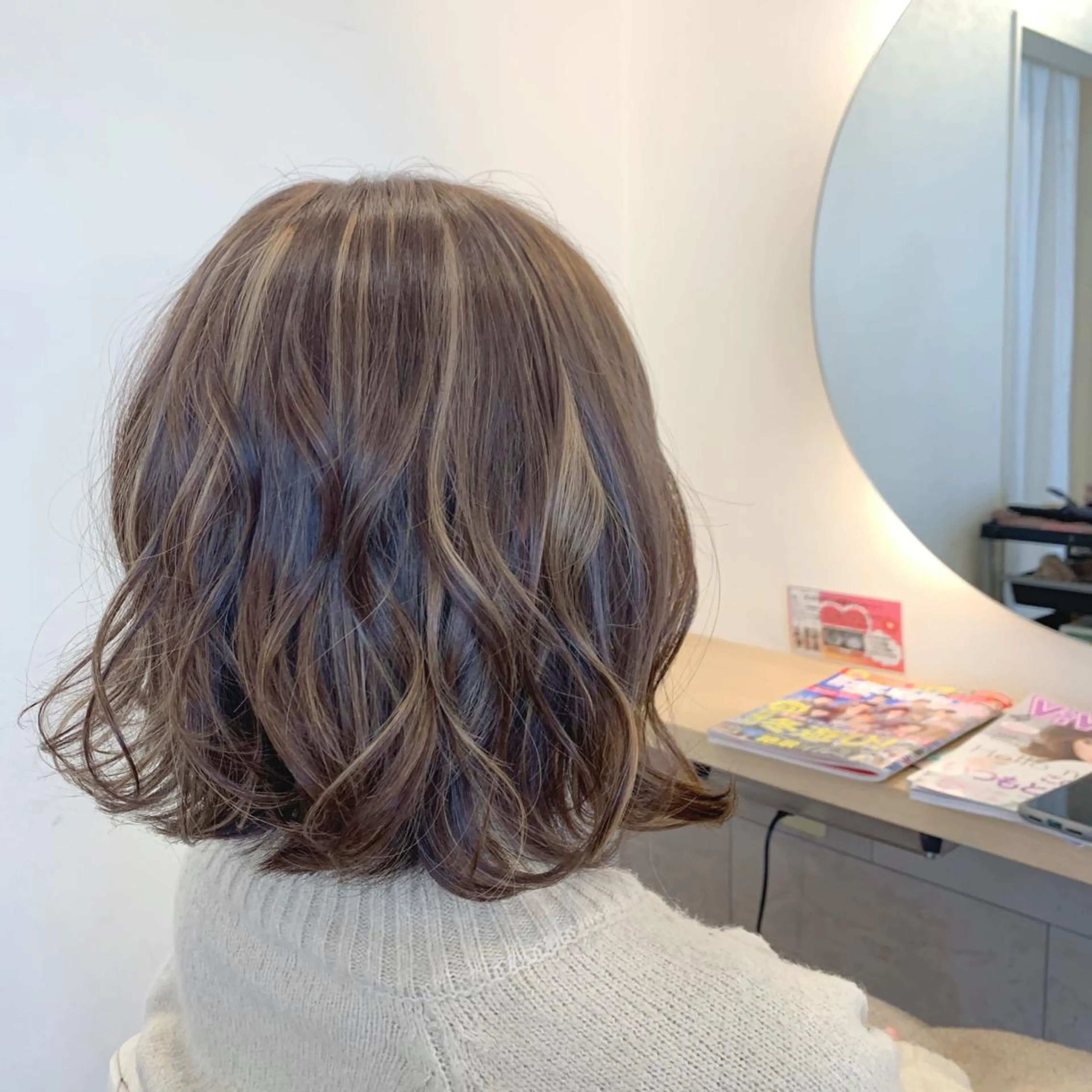 ミディアム カラー ハイライトカラー ハイライト ヘアカラー 草津駅近｜ MAYAのヘアスタイル