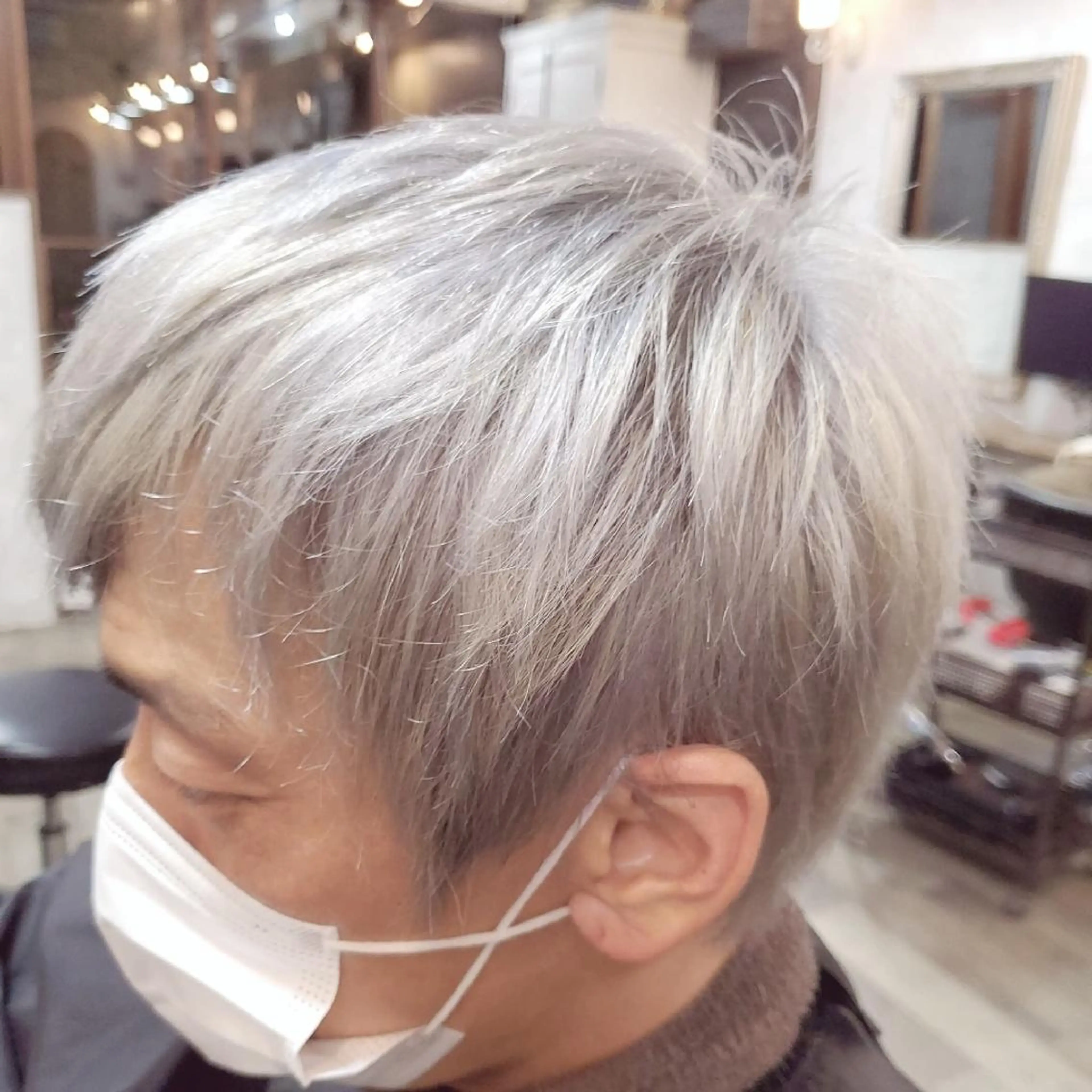 カラー ブリーチ 梅澤 勧太のヘアスタイル