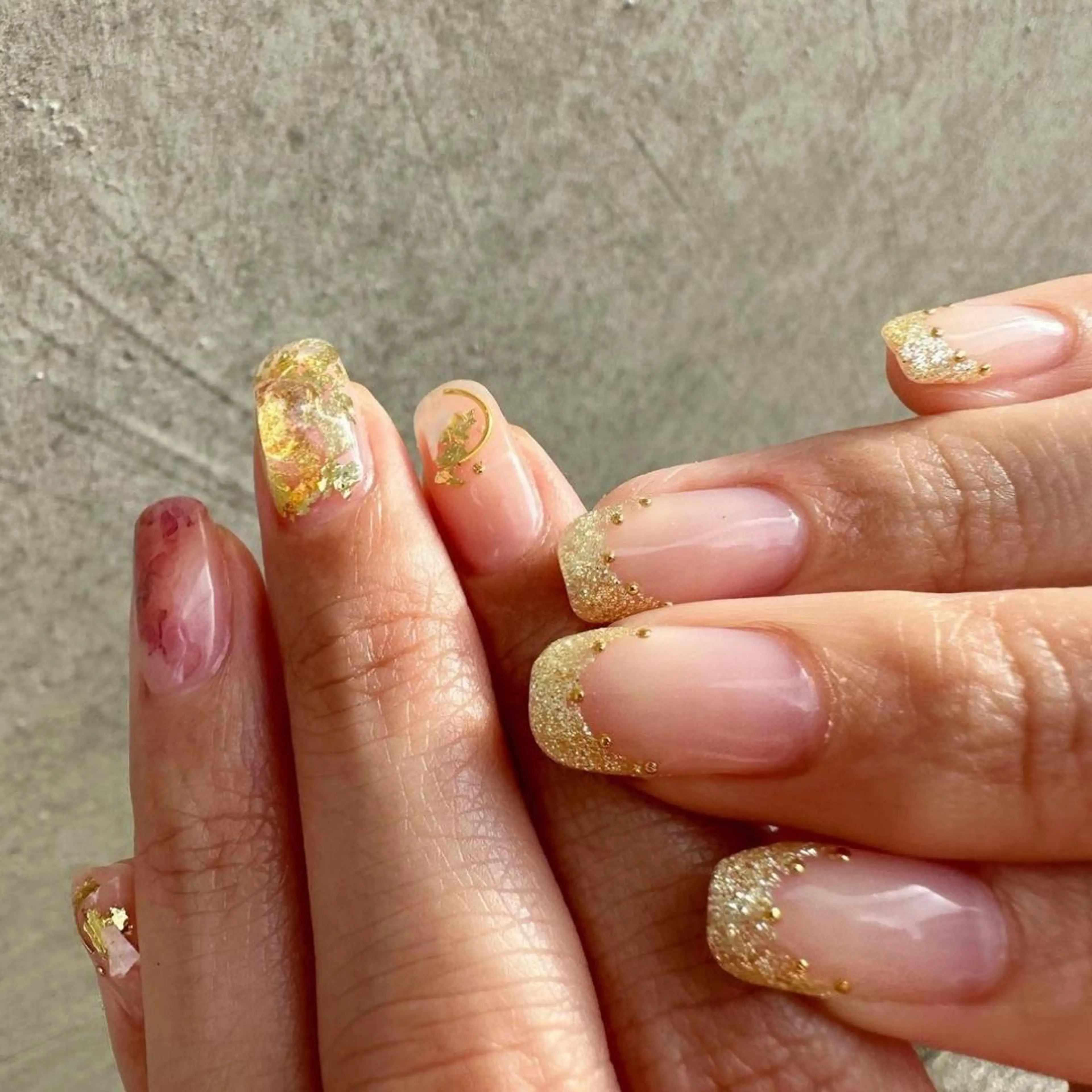 ネイル フレンチネイル 氷ネイル・うるうるネイル 韓国ネイル ラメ(グリッター) ニュアンスネイル 🪞KAPE NAIL 🪞のネイルデザイン
