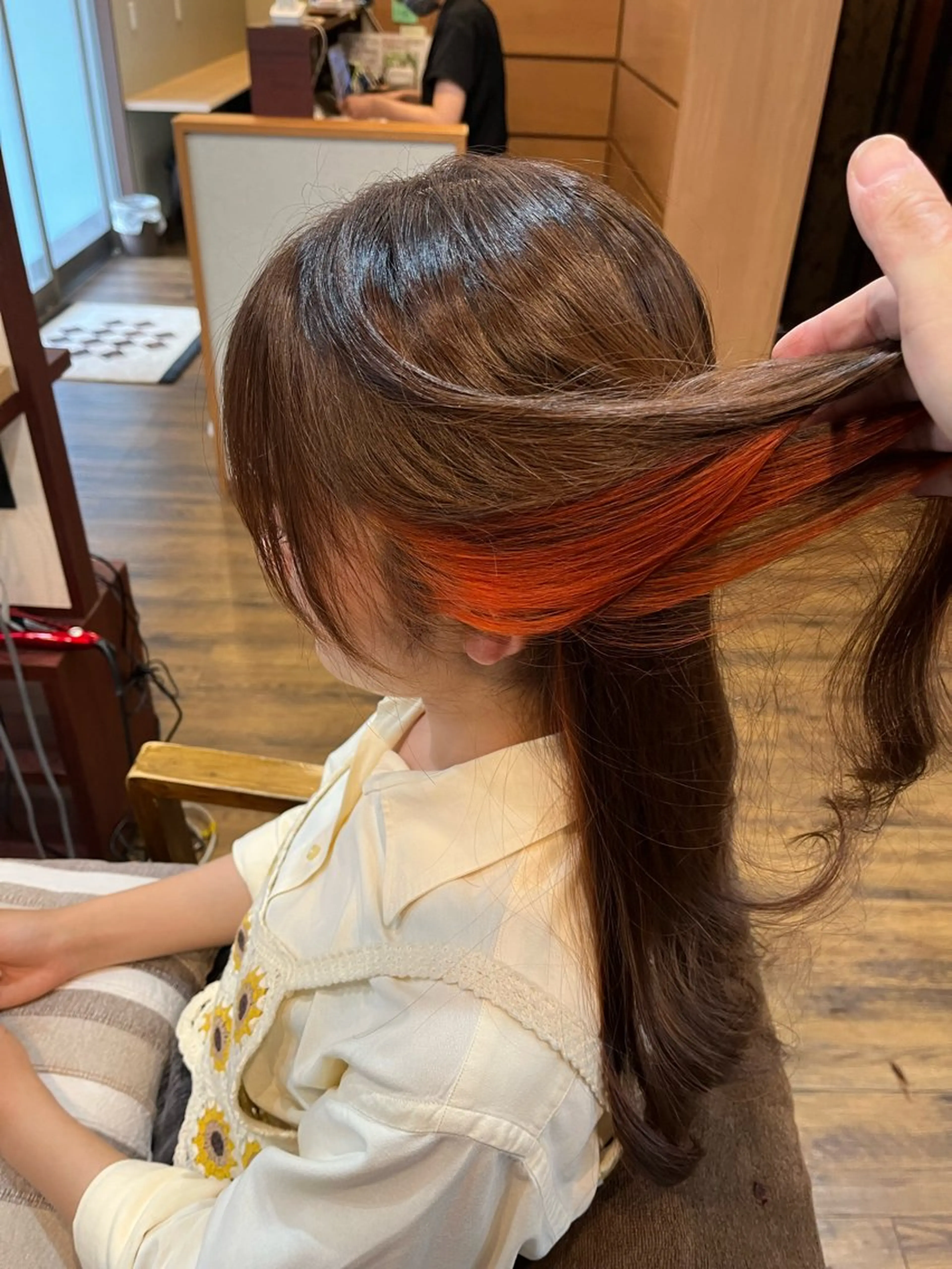 ロング カラー オレンジピンク ヘアカラー トリートメント 大人女子&髪改善専門 Nobuフリーランスのヘアスタイル