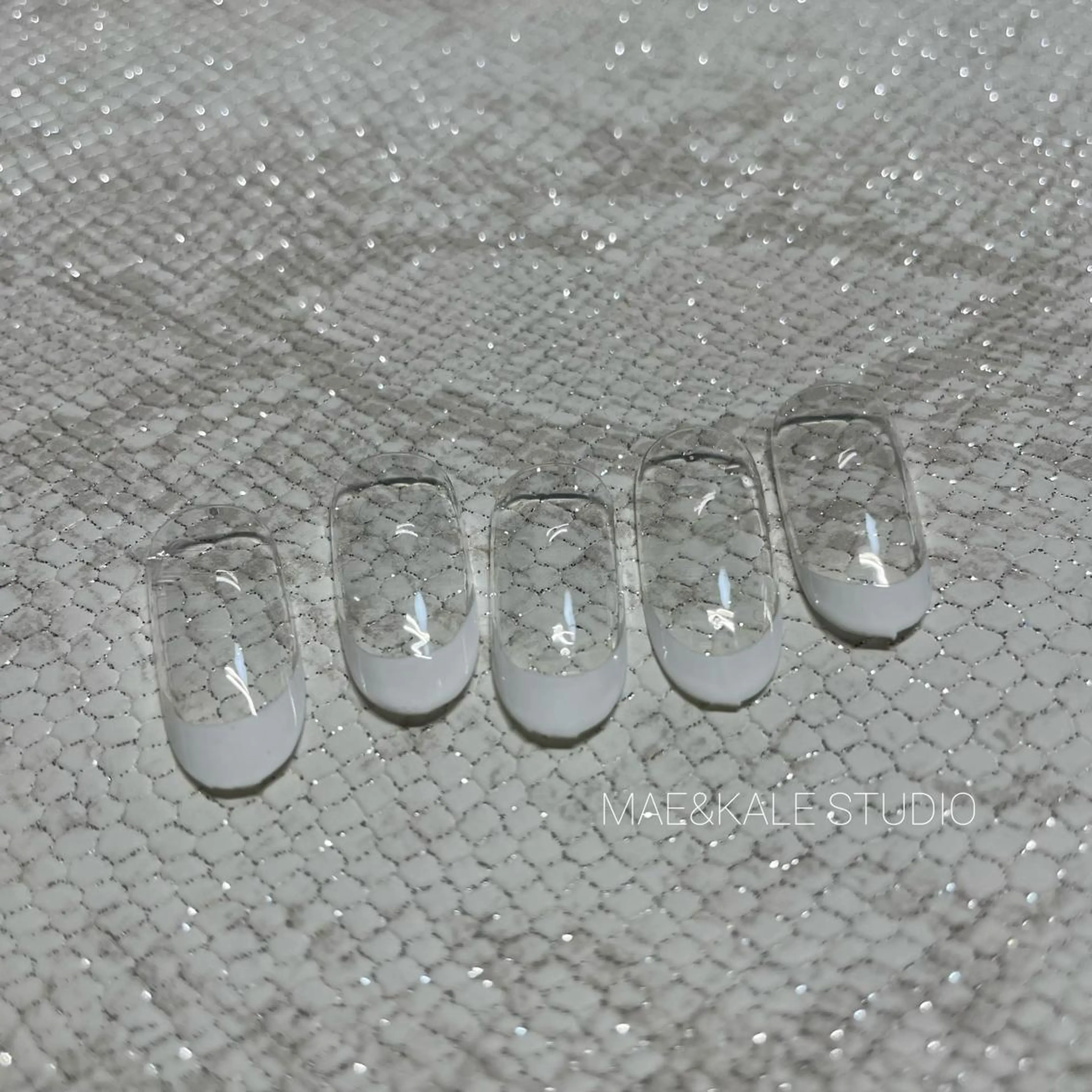 ネイル フレンチネイル MAE&KALE STUDIOのマツエク・マツパデザイン