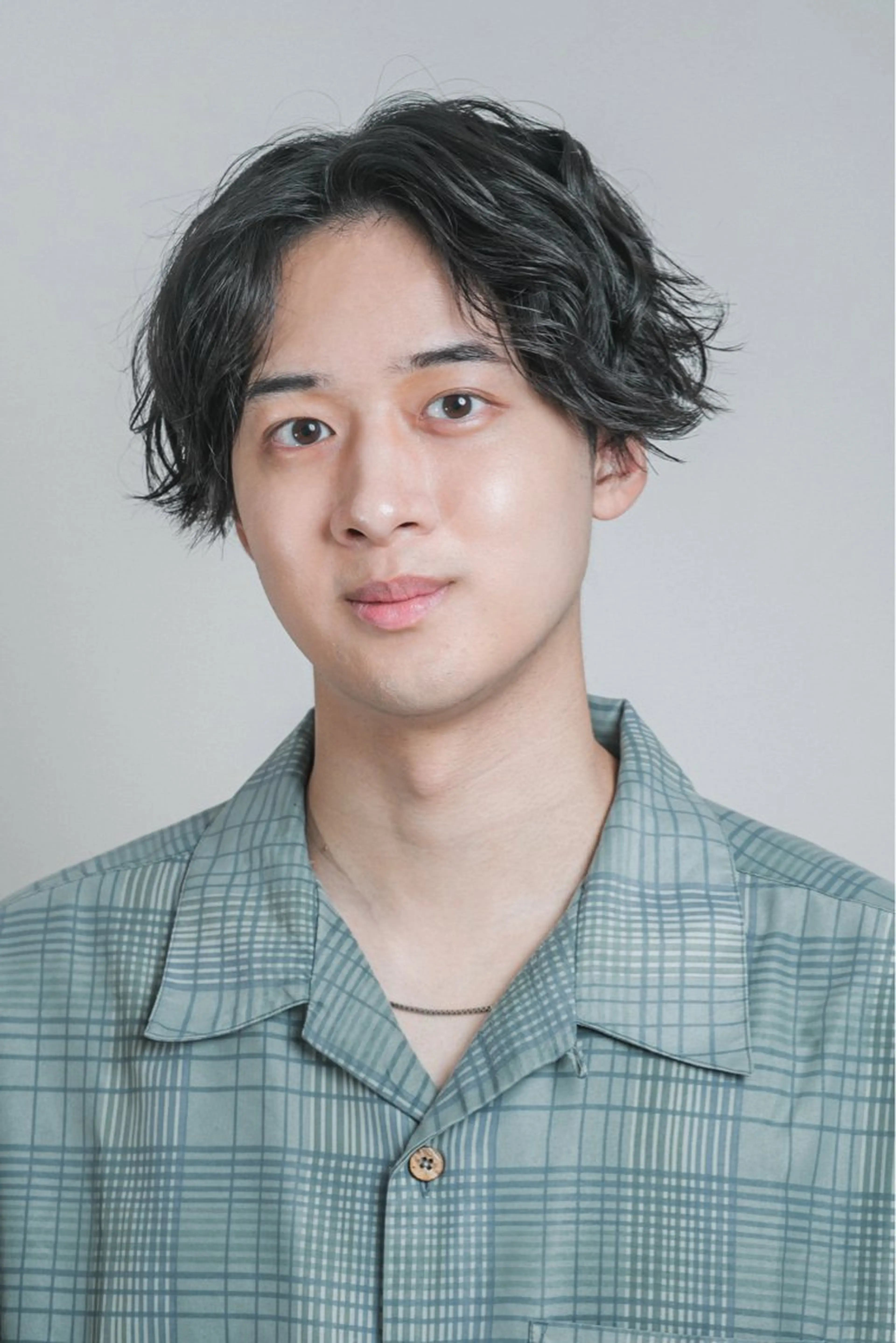 ショート パーマ メンズ センターパート カット パーマ 宮嶋 勇輔のヘアスタイル