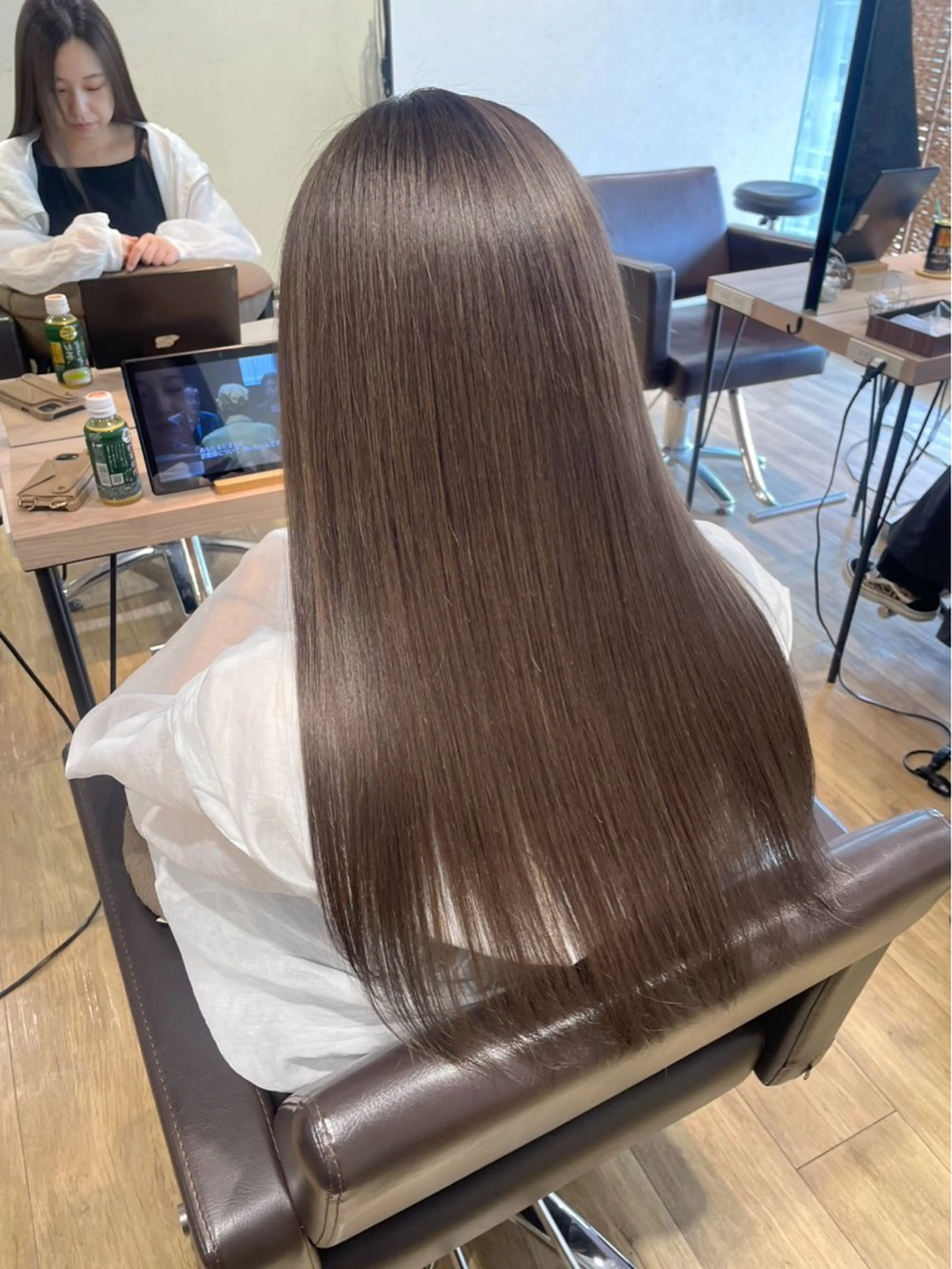 ロング カラー ヘアカラー 片岸 華菜のヘアスタイル