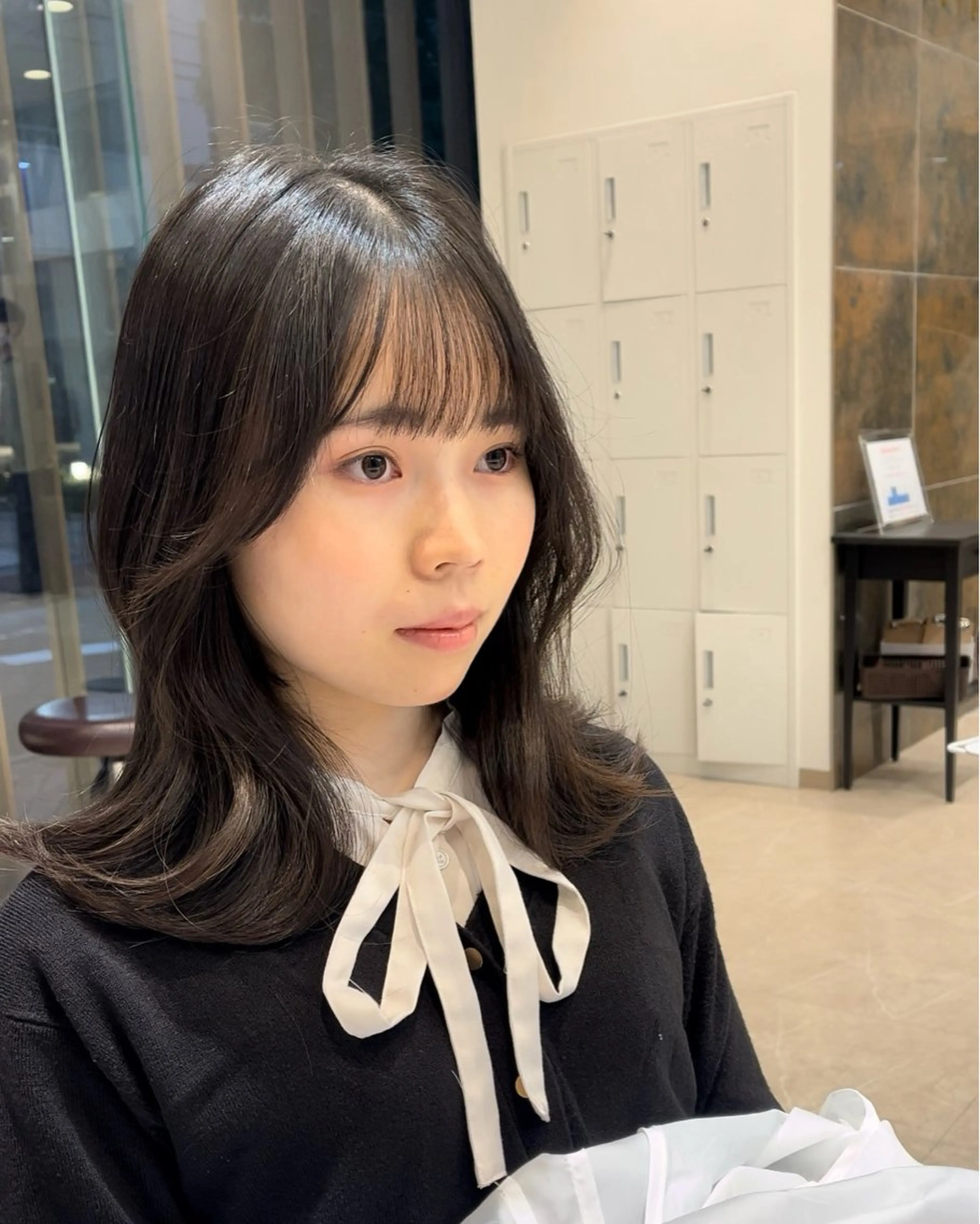 セミロング 顔周りカット 小顔カット カット トリートメント ミタニ/髪質改善 /レイヤーカットのヘアスタイル