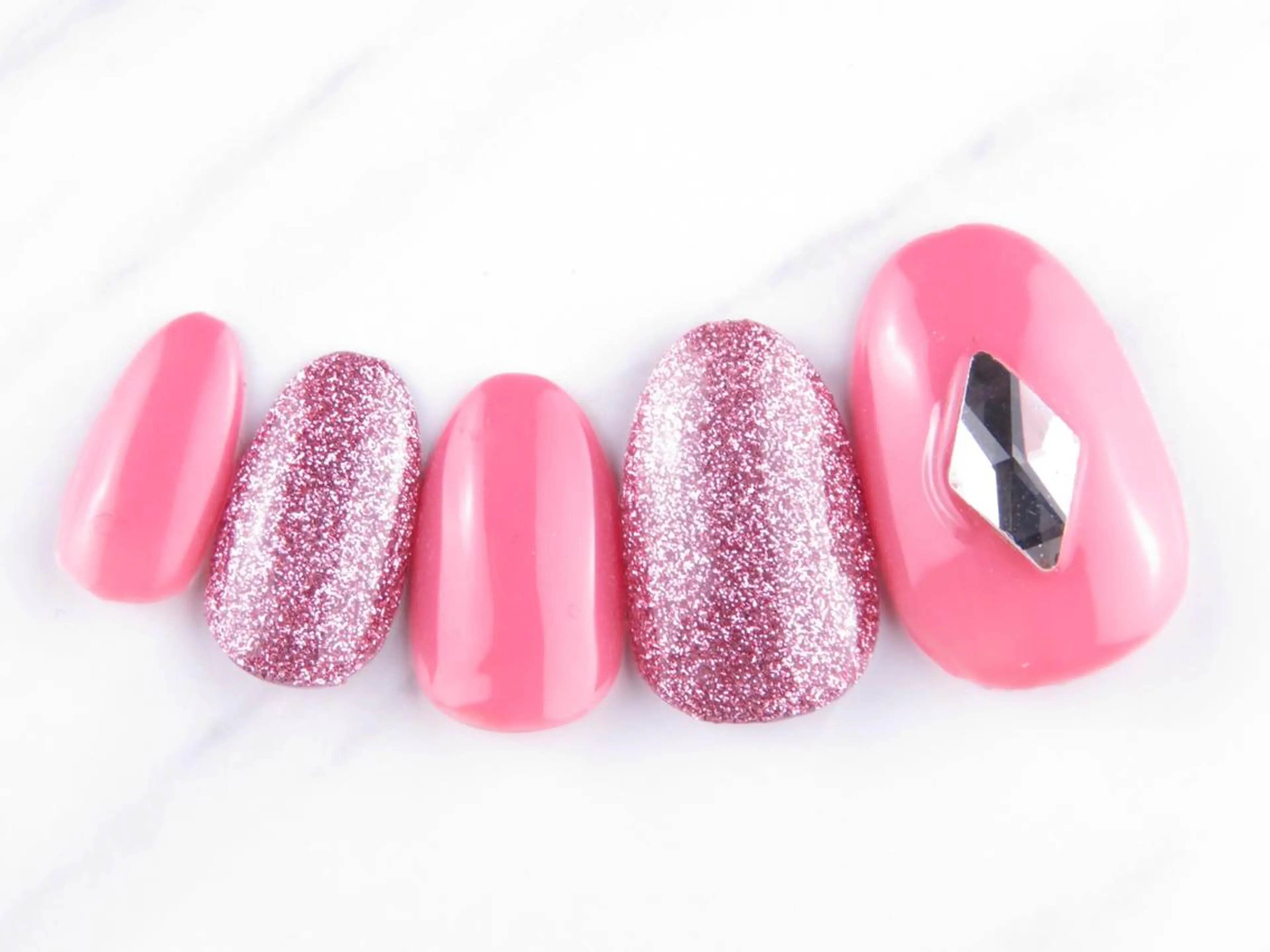 ネイル ネイリスト シンのネイルデザイン