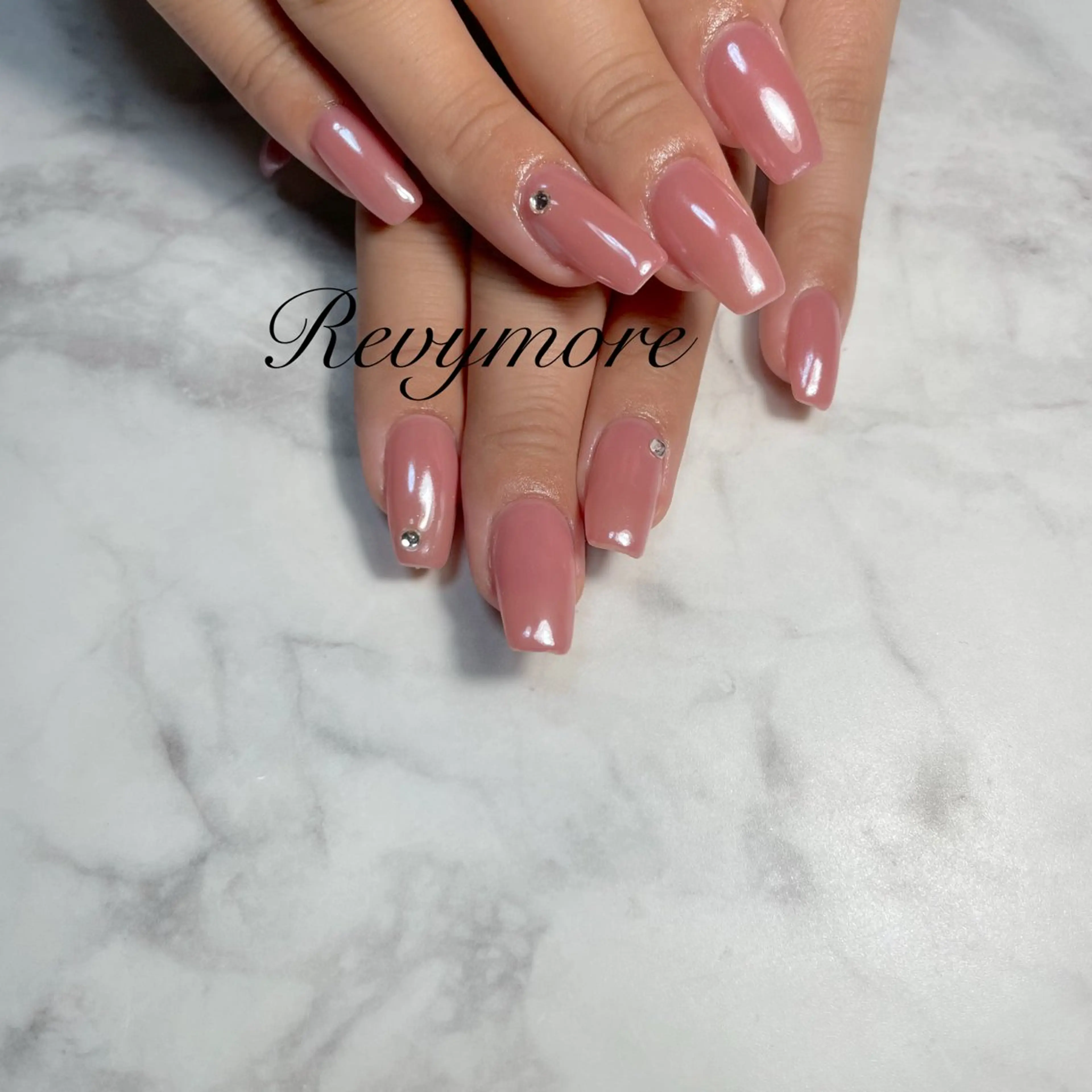 ネイル ジェルネイル 韓国ネイル ニュアンスネイル オフィスネイル シンプルネイル nail salon Revymoreのネイルデザイン