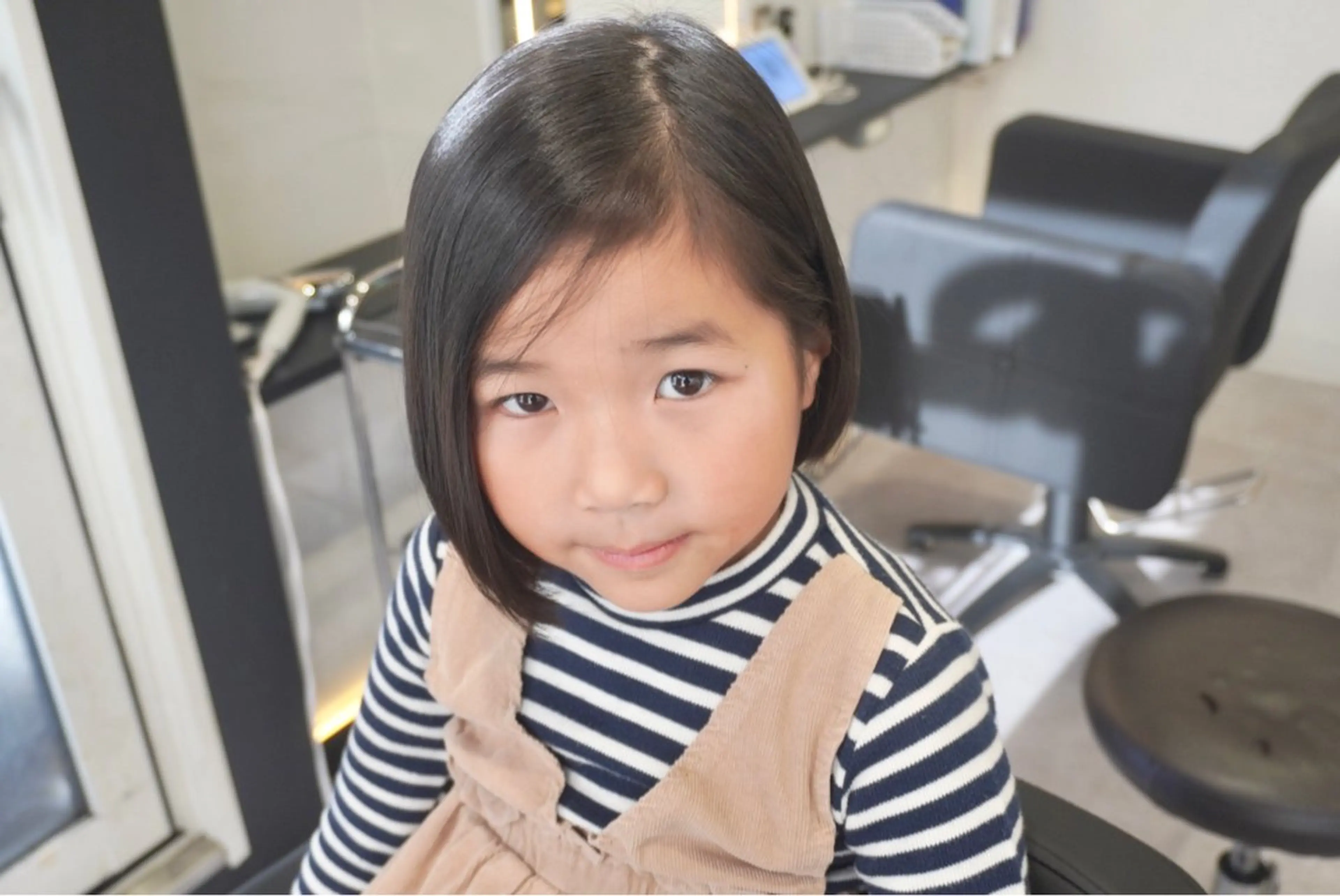 ミディアム ボブ ミヤザキ ユタカのヘアスタイル