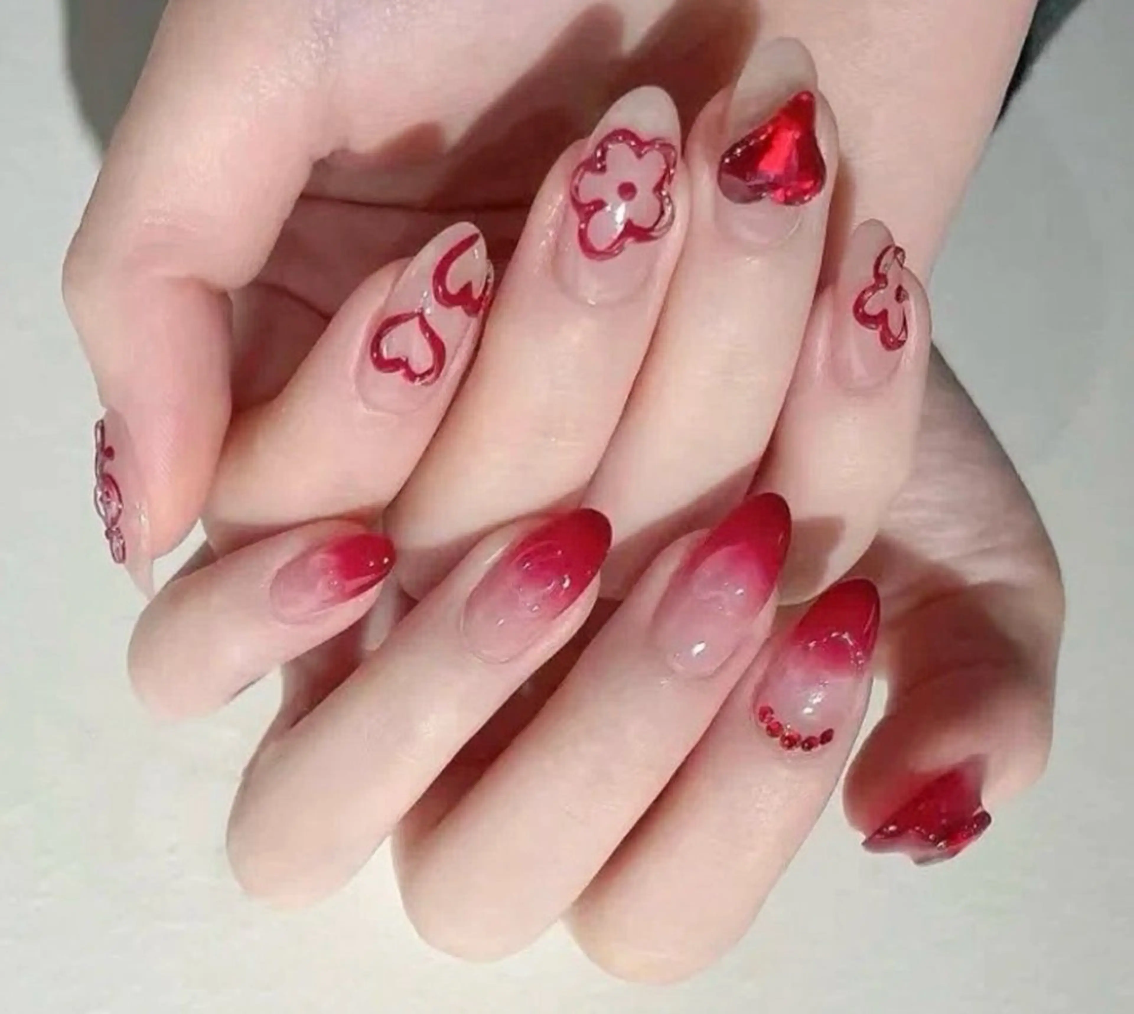 ネイル 成人式 フレンチネイル ジェルネイル グラデーション マグネットネイル ハンドネイル Rika  nail cocoのネイルデザイン