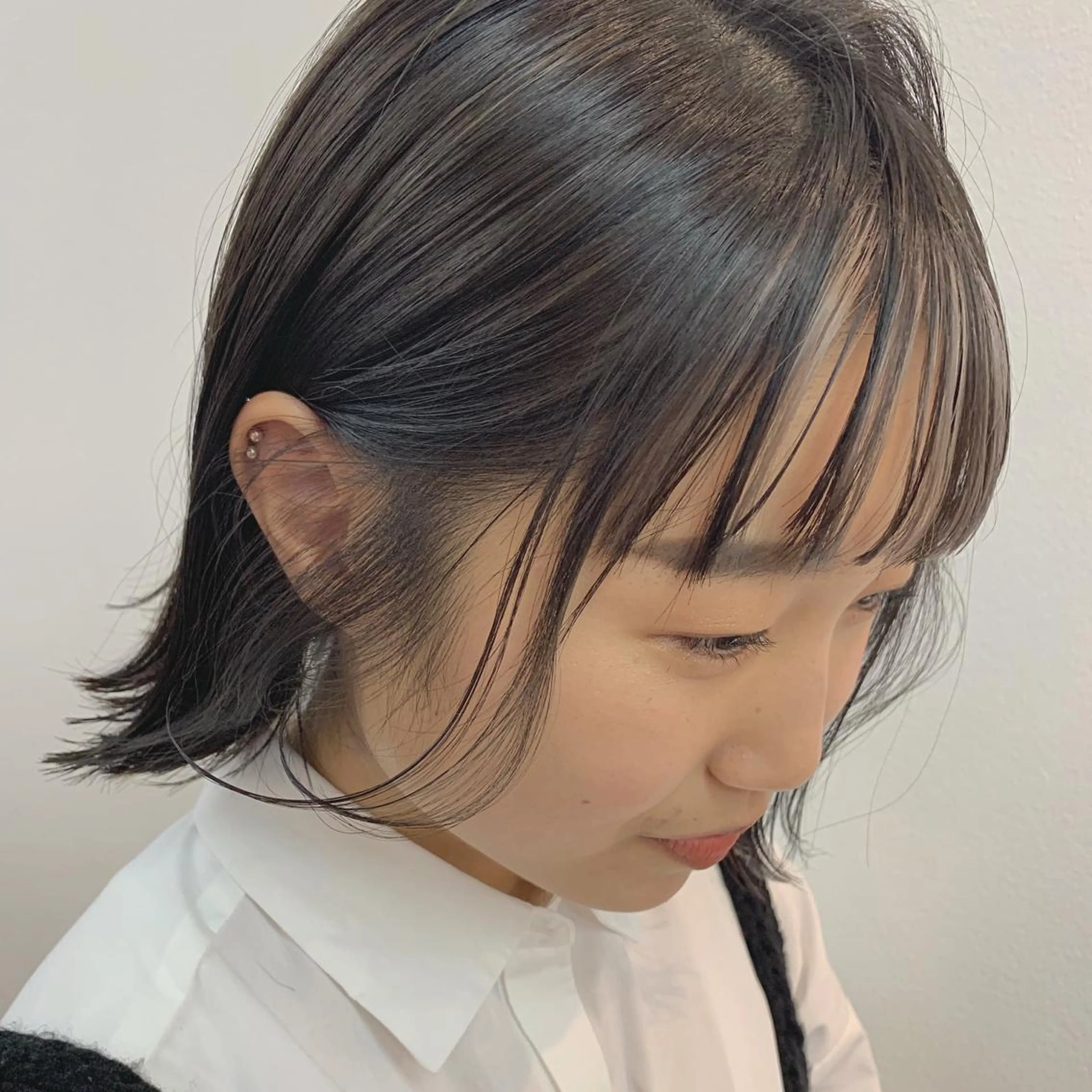 ショート カラー 切りっぱなしボブ インナーカラー ボブ カット ヘアカラー トリートメント 萌花　moeka /韓国/レイヤーのヘアスタイル