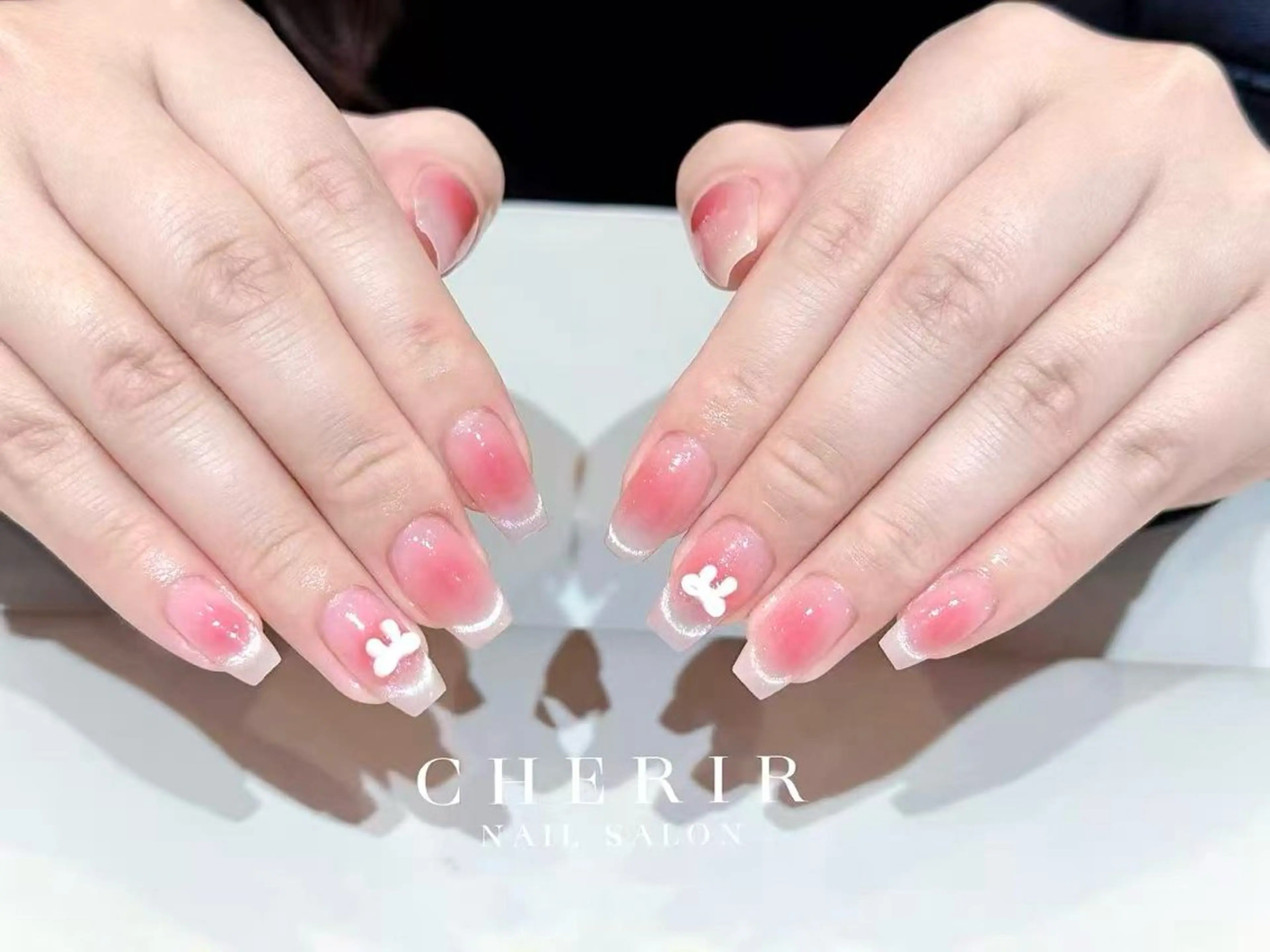 ネイル CHERIR Emiのネイルデザイン