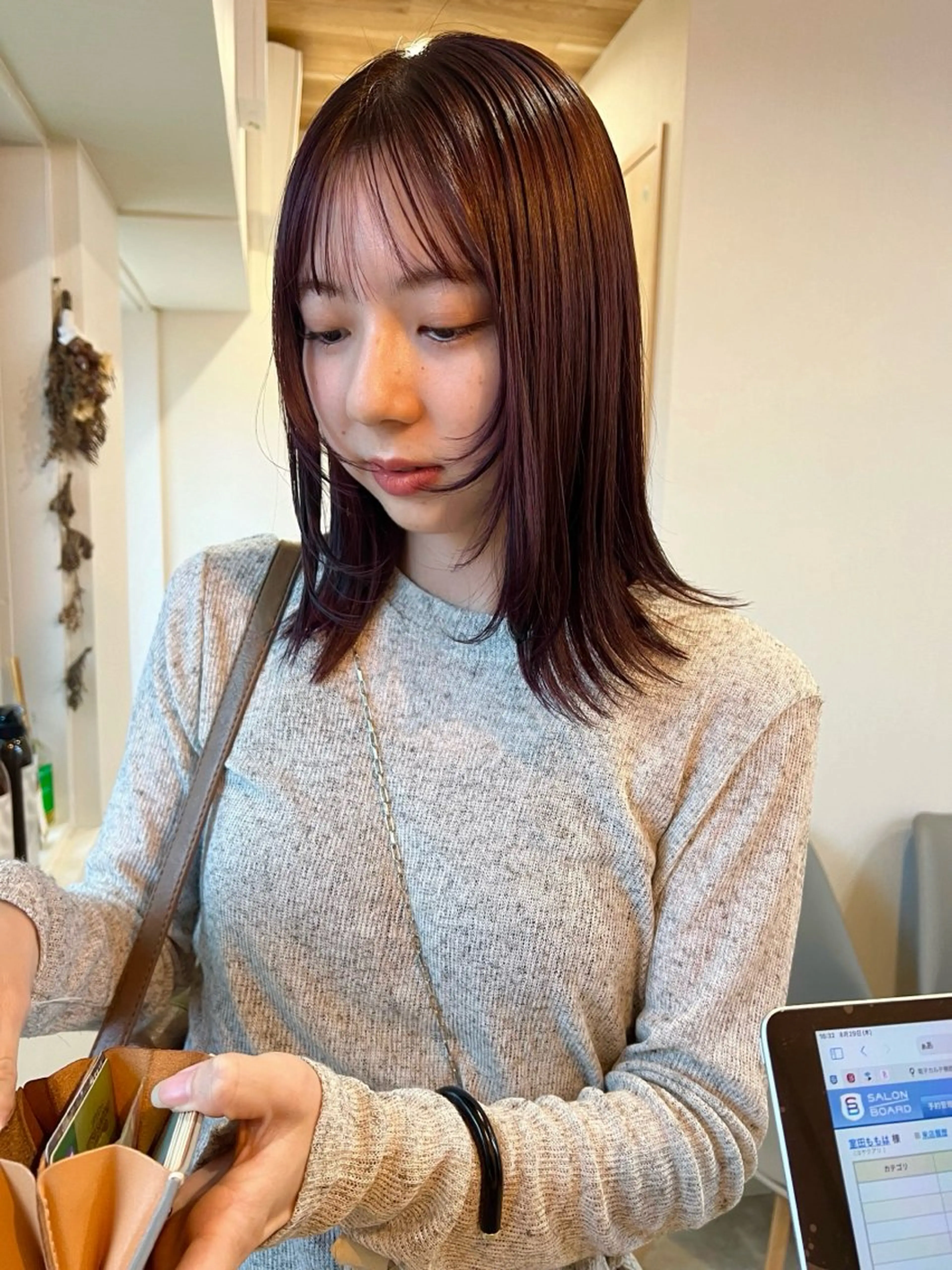 ミディアム カラー カット ヘアカラー 縮毛矯正 トリートメント トレンドと似合わせ/ マンツーマン/西上楓のヘアスタイル