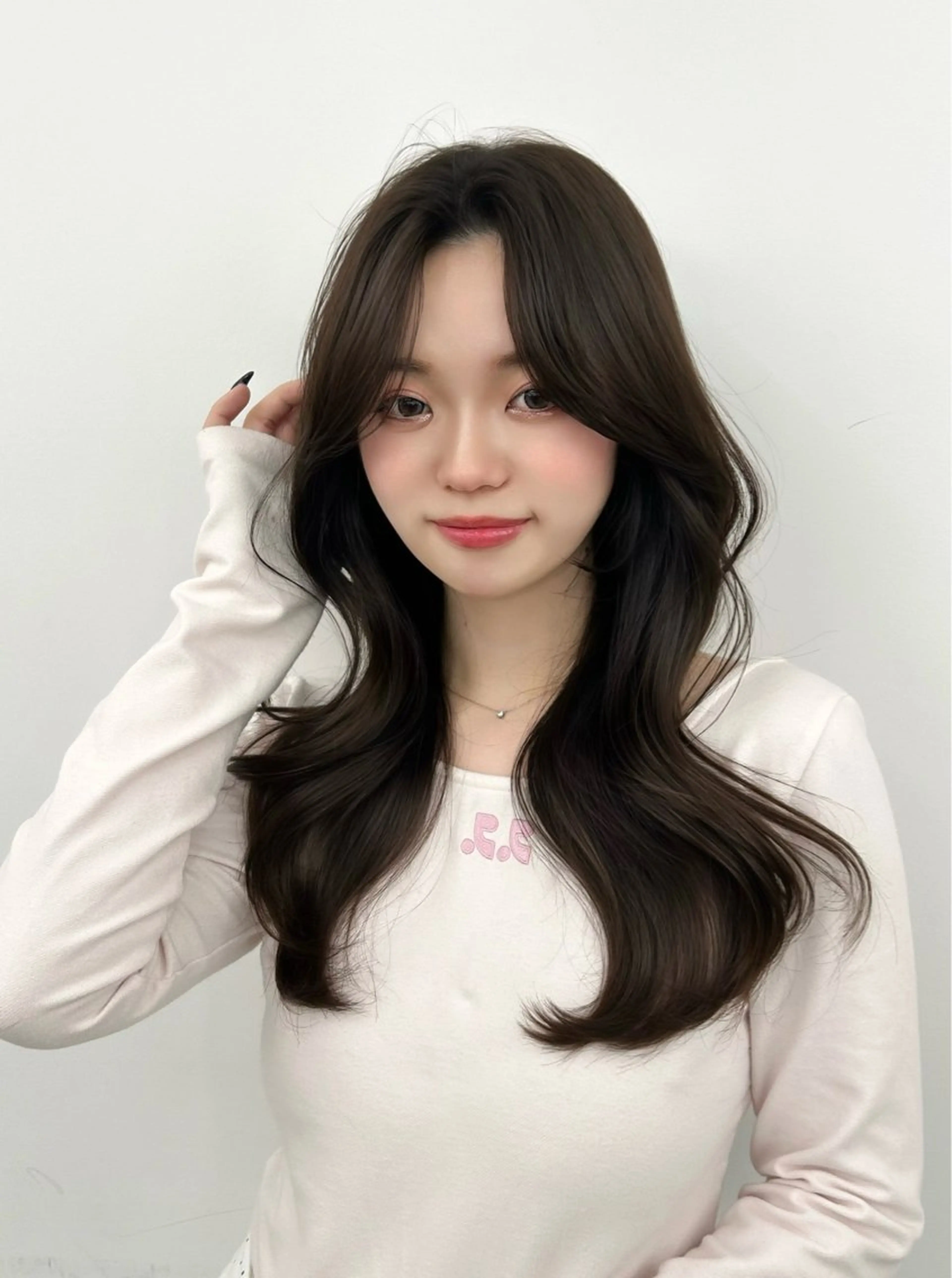 ロング カラー ベージュカラー オリーブベージュ カット ヘアカラー トリートメント 韓国ヘア/顔周り ヘアセット/加藤優里のヘアスタイル