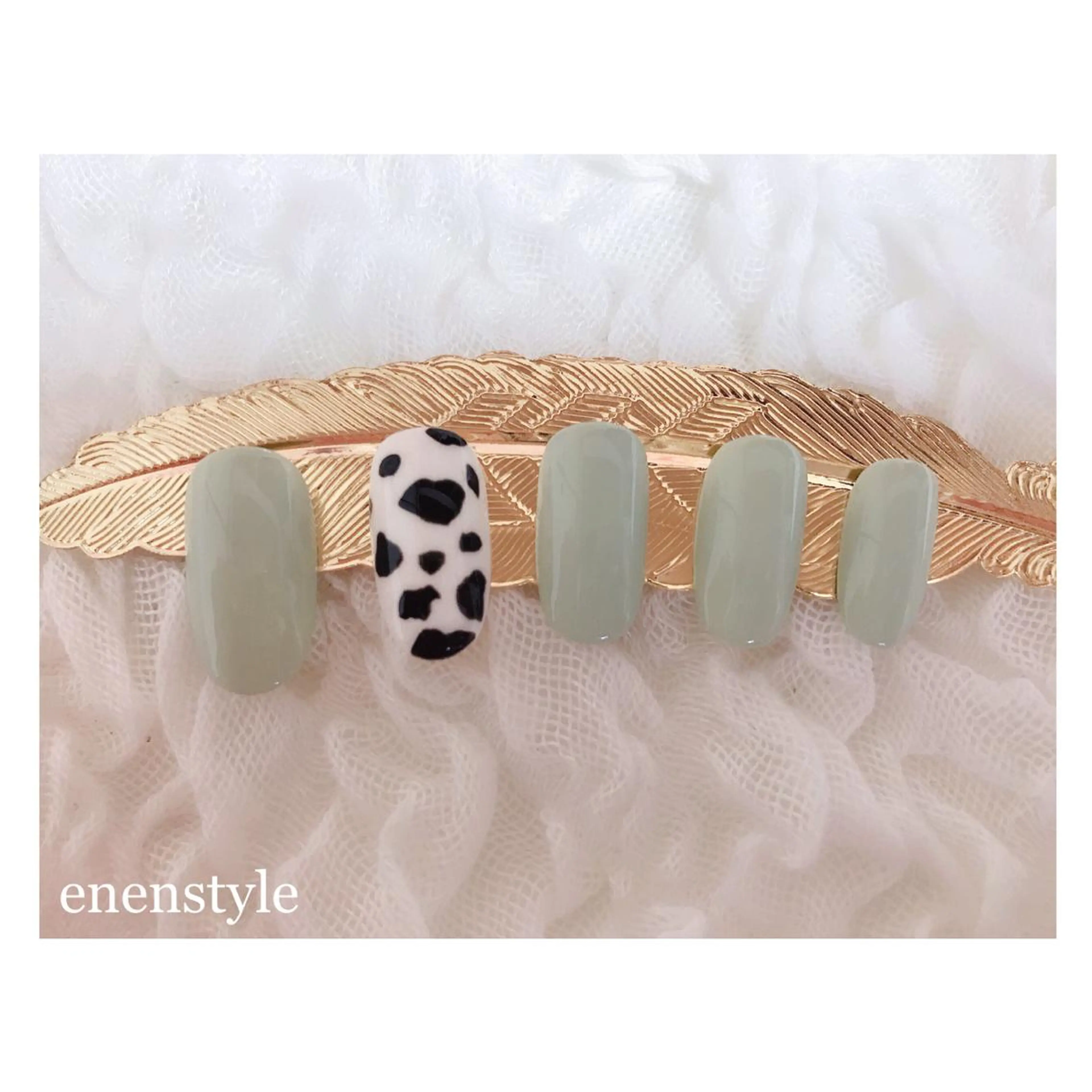 ショート ネイル ジェルネイル ニュアンスネイル オフィスネイル シンプルネイル ハンドネイル 👑enen style👑のネイルデザイン