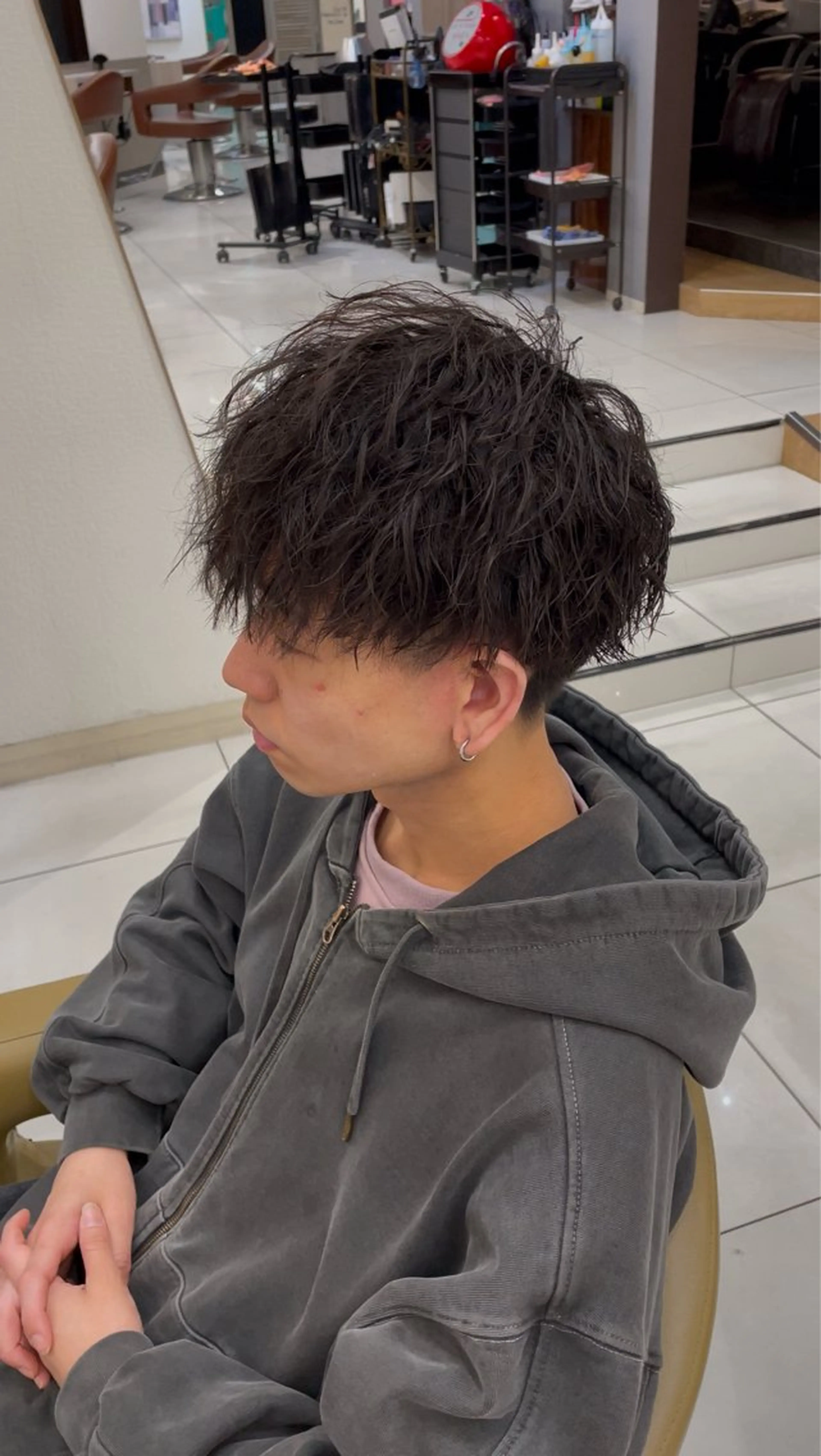 カット＋ツイストスパイラルパーマ¥5,980の写真