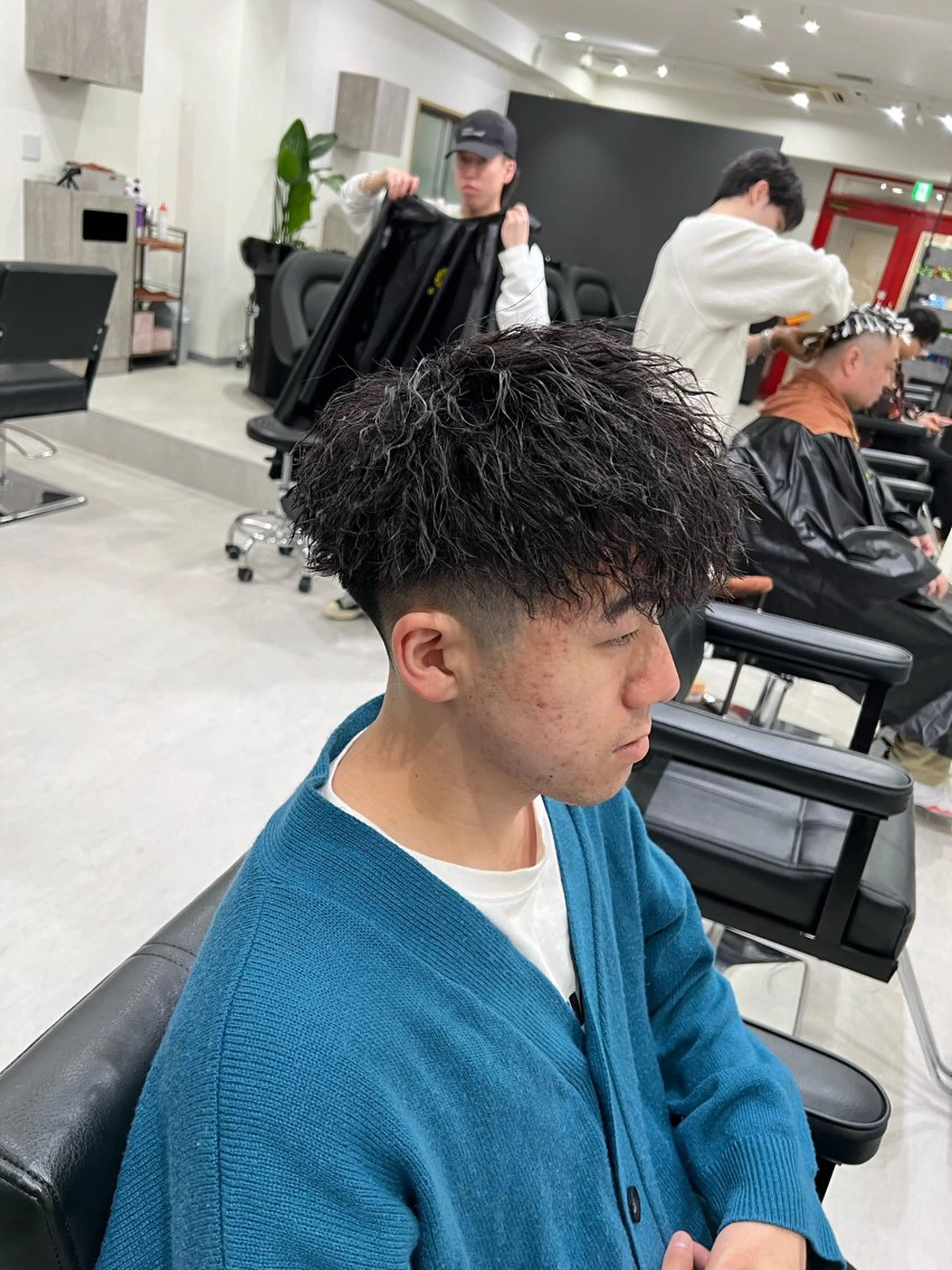 ショート パーマ メンズ 渡邉 勇樹のヘアスタイル