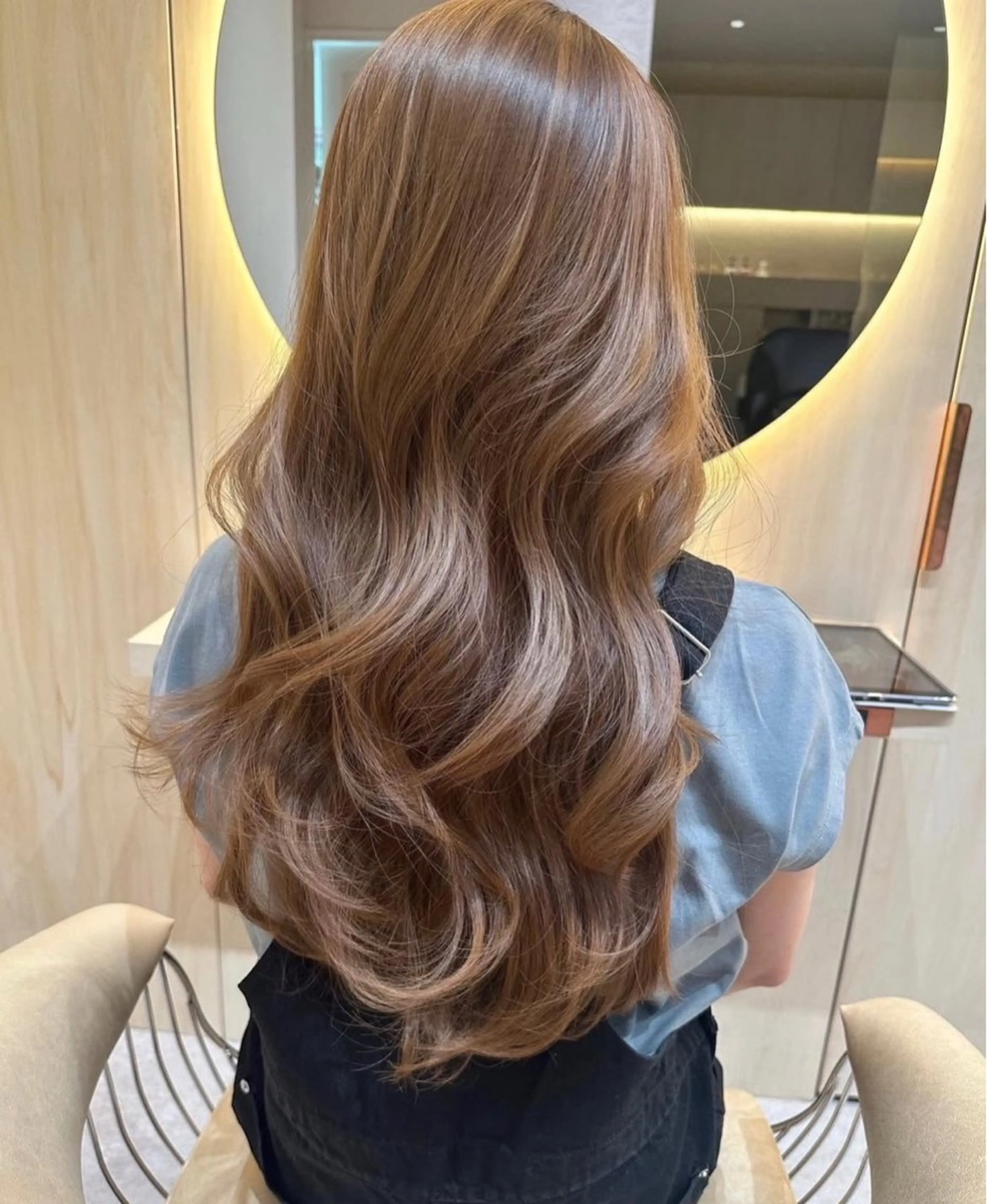 ロング 浅井 琥珀のヘアスタイル