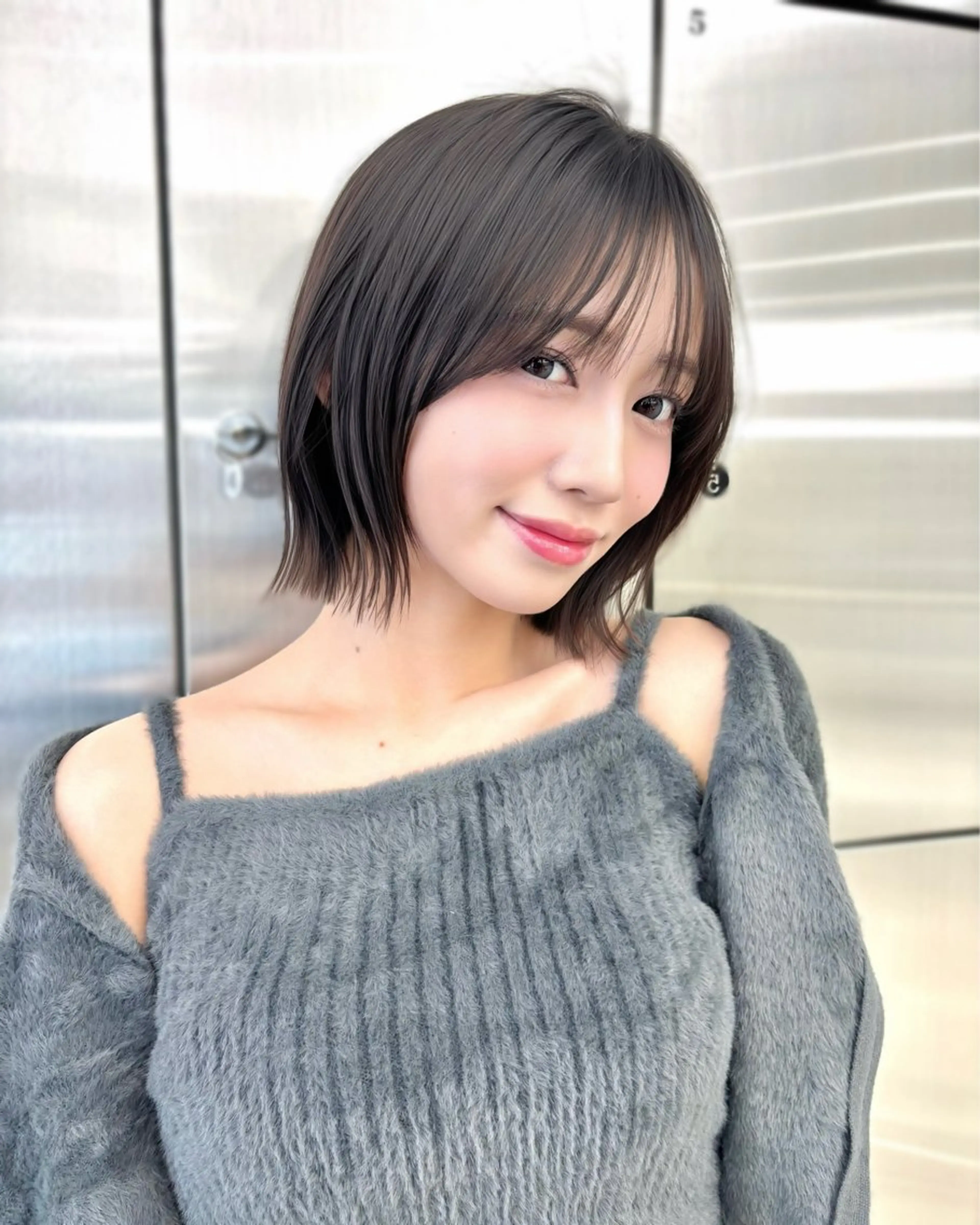 ミディアム トリートメント レイヤー・ボブカット 透明感カラーこうたのヘアスタイル