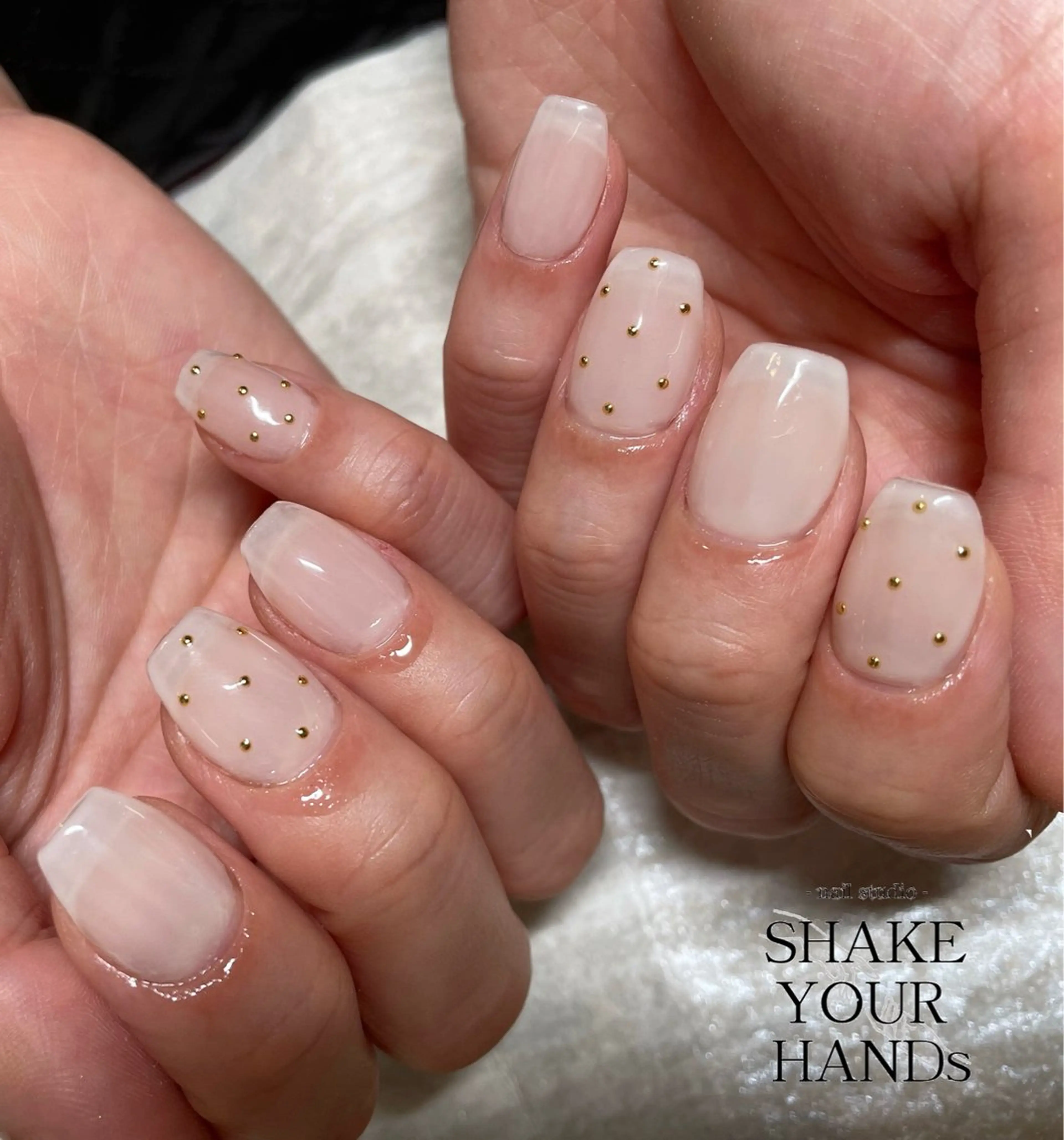 ネイル ドット ネイルスタジオ シェイクユアハンズのネイルデザイン