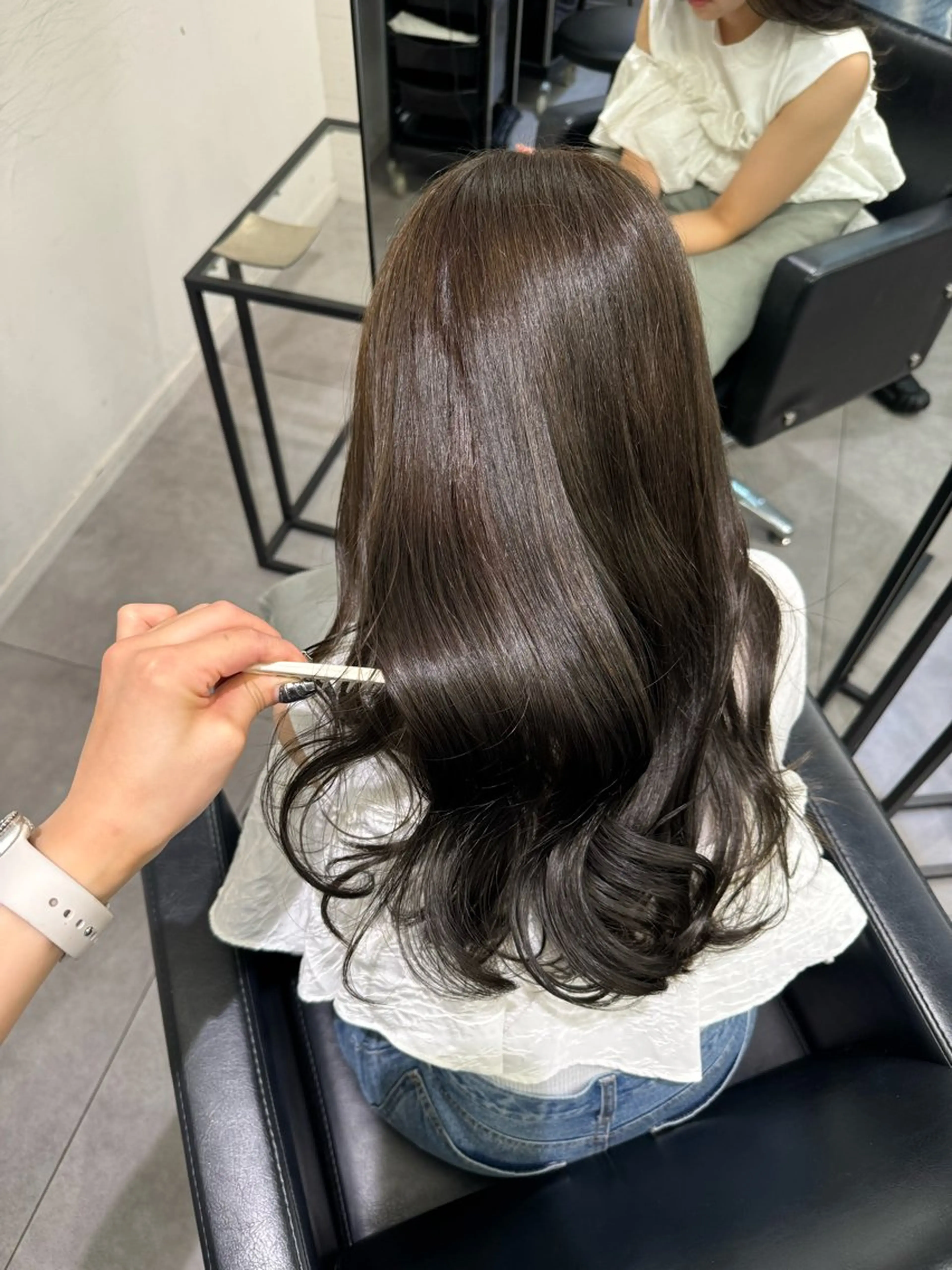 セミロング 最高峰髪質改善💎 レイヤーカットのヘアスタイル