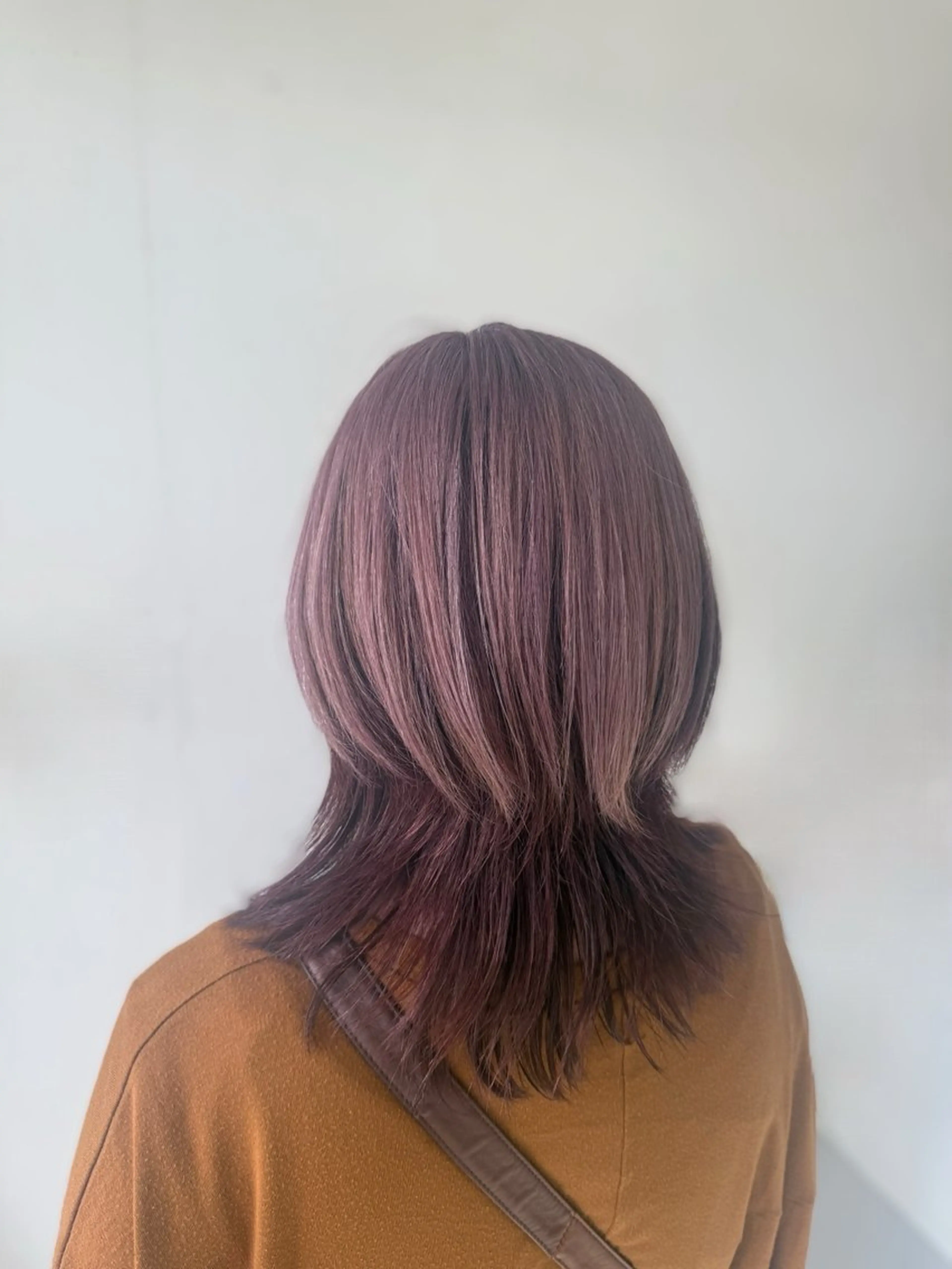 ミディアム カラー ベージュカラー ピンクカラー ピンクベージュ アダニヤ ナツキのヘアスタイル