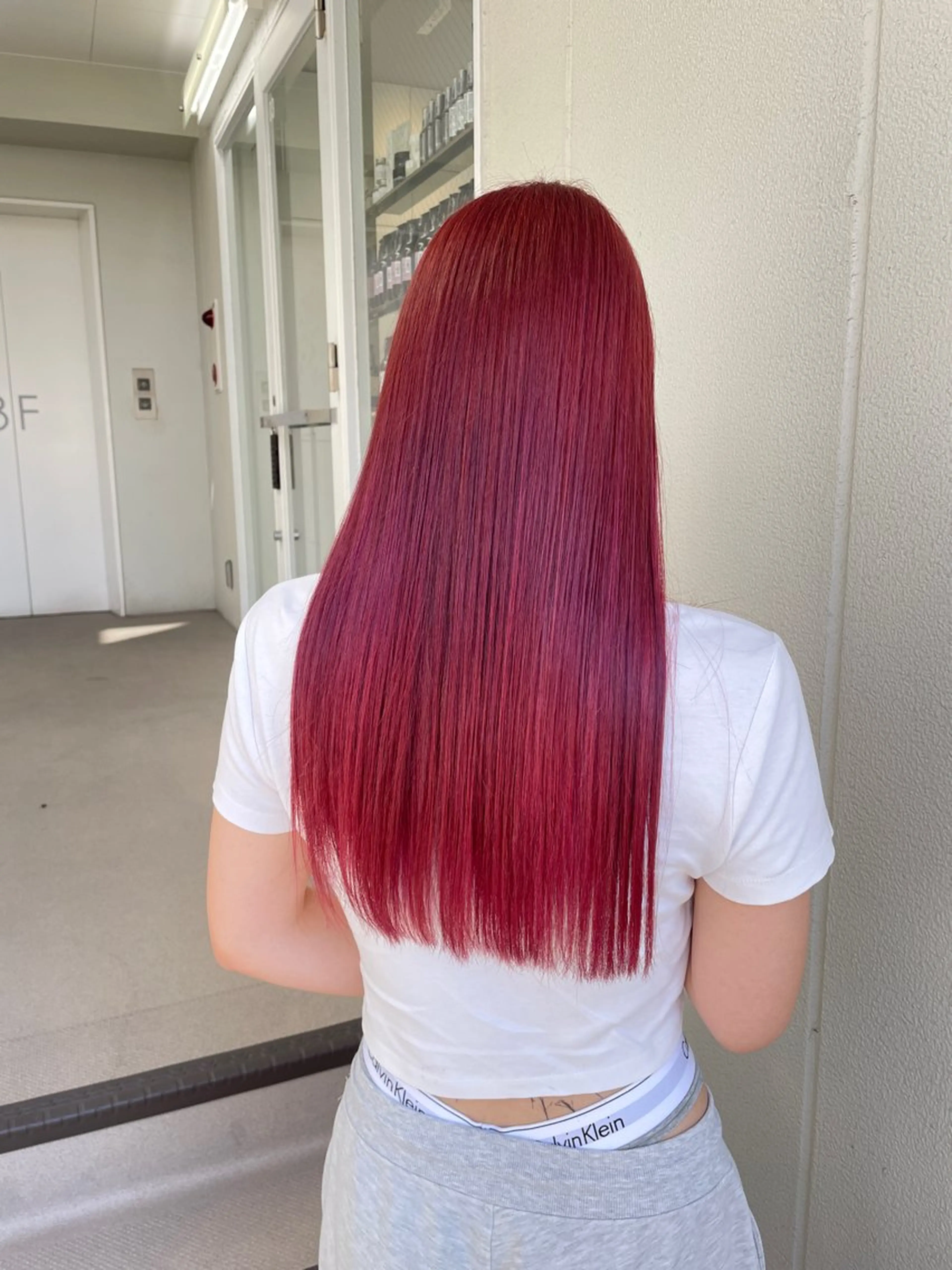 ロング カラー ヘアアレンジ ピンクカラー ヘアカラー トリートメント ヘッドスパ ヘアセット 艶髪✨寒色カラー✨ 翁長孝輔のヘアスタイル