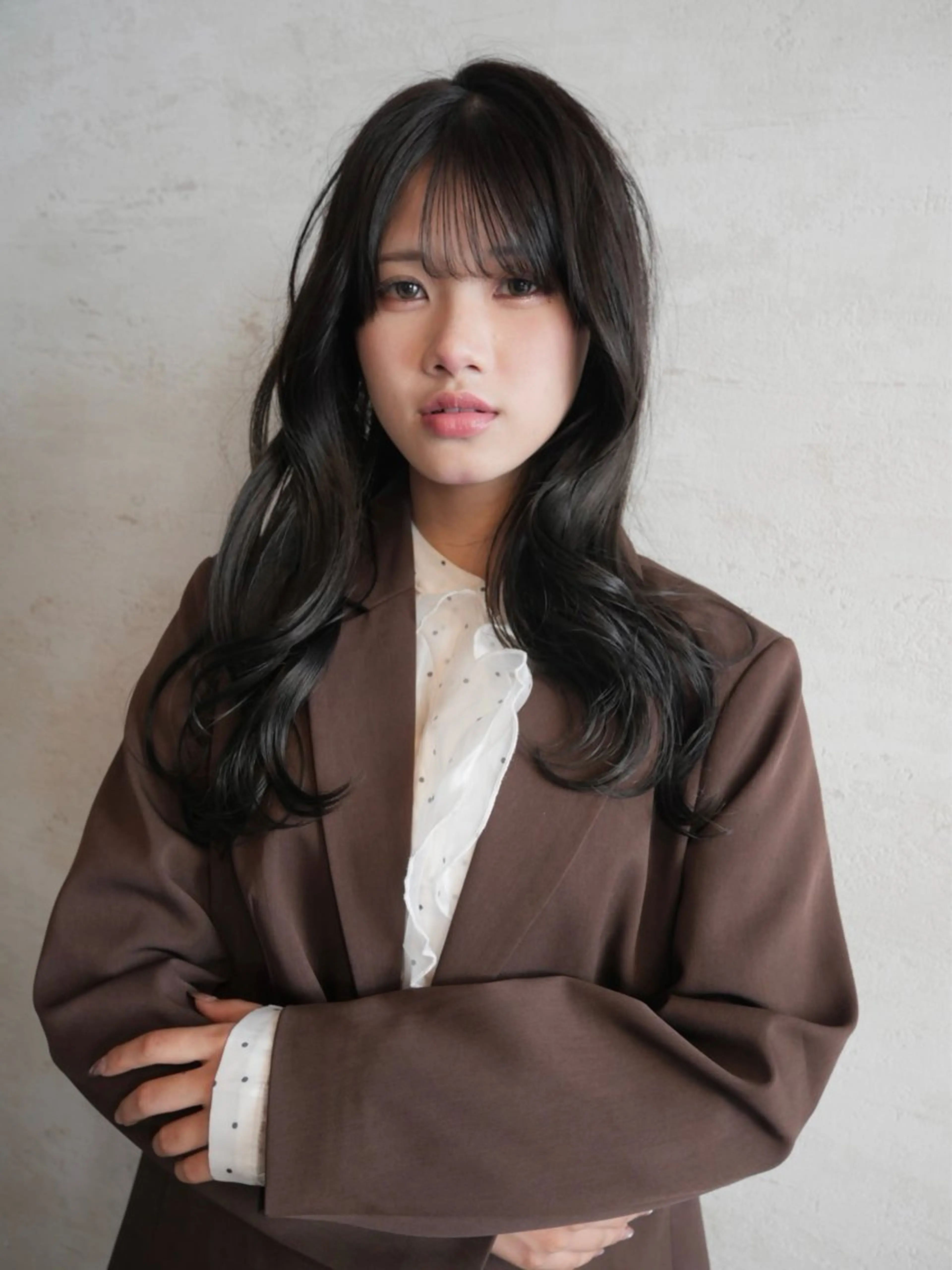 ミディアム カラー 透明感カラー グレージュ オリーブグレージュ オリーブグレー ヘアカラー taikiナチュラル /透明感カラーのヘアスタイル